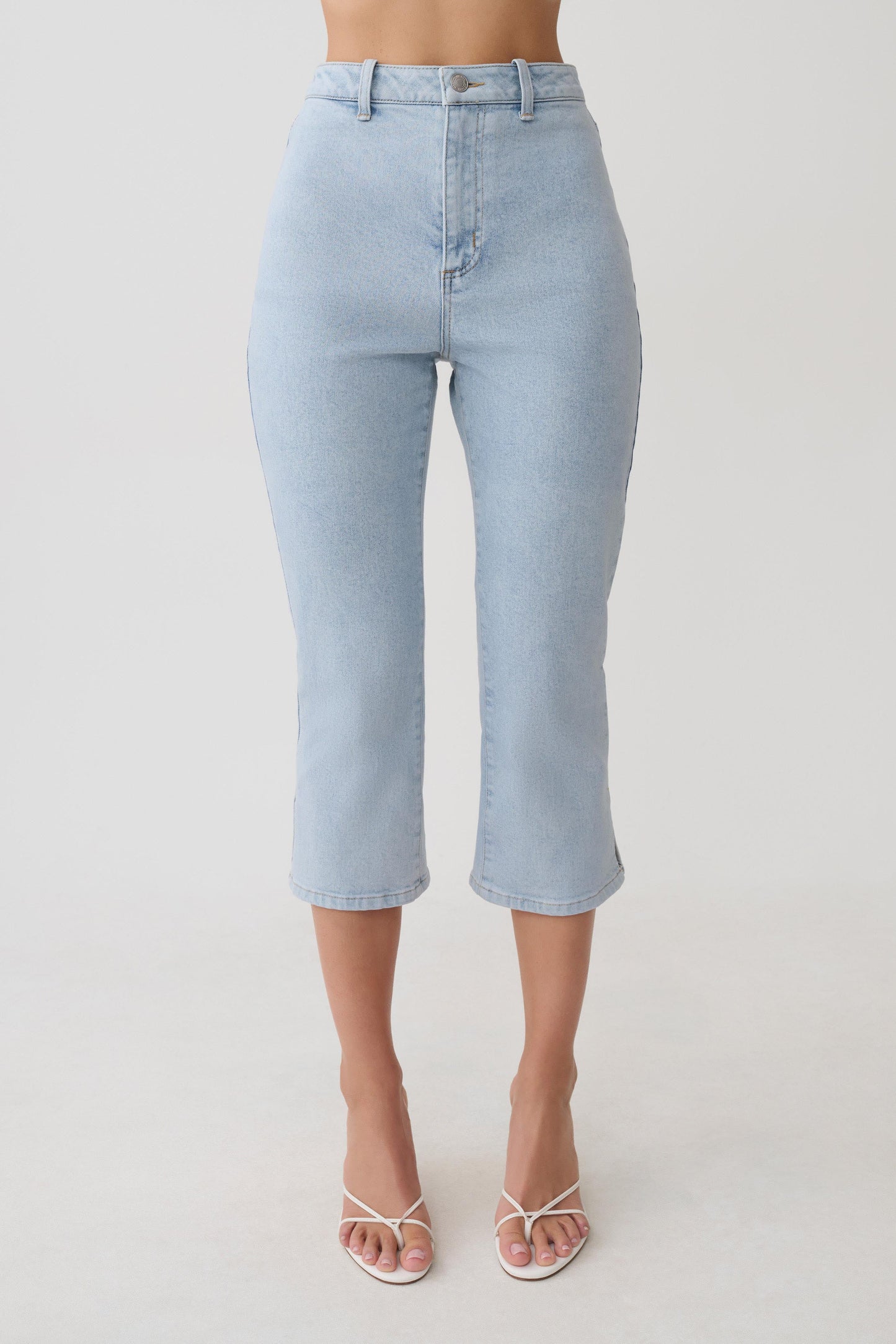 Mary Denim Capris - Light Blue
