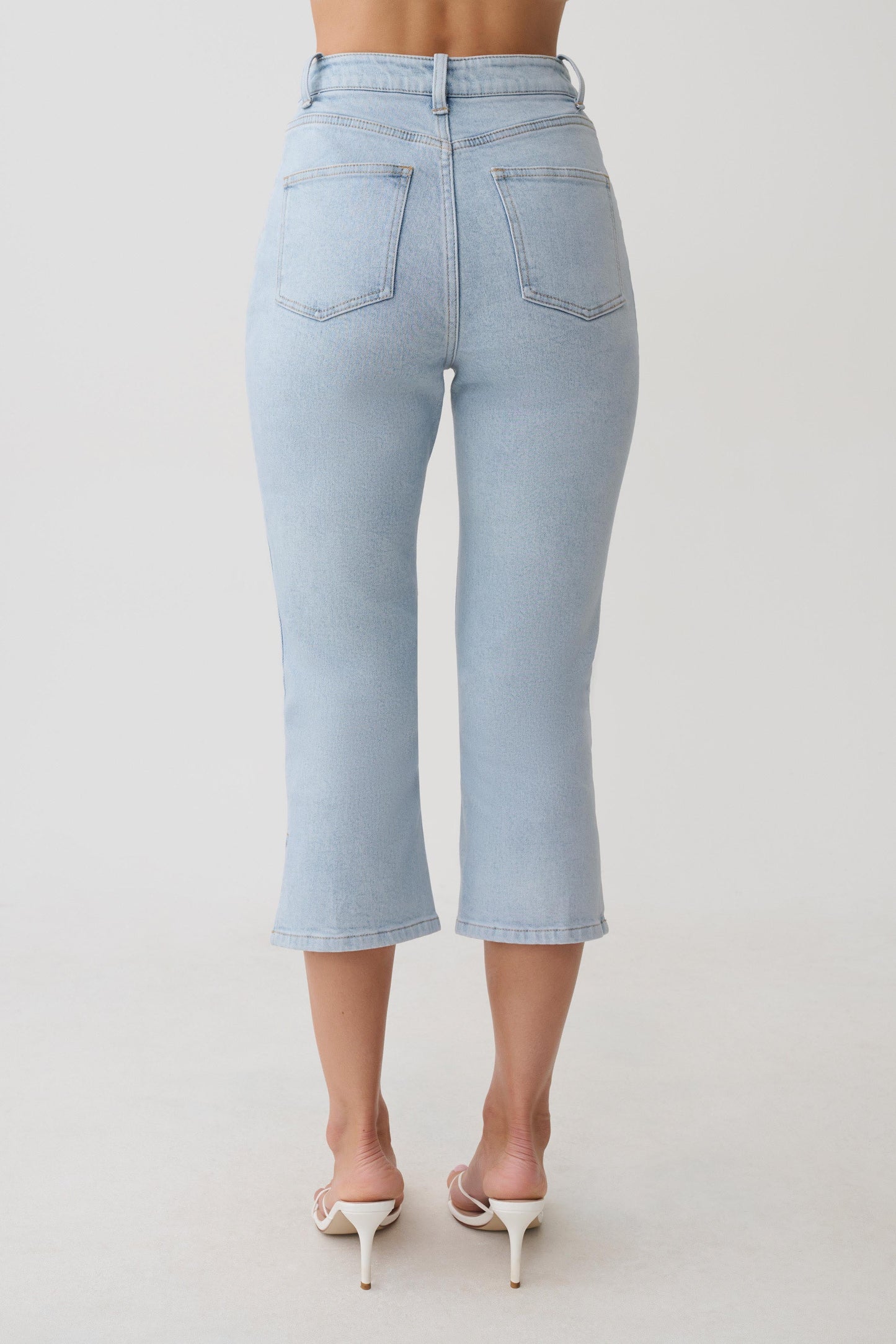 Mary Denim Capris - Light Blue