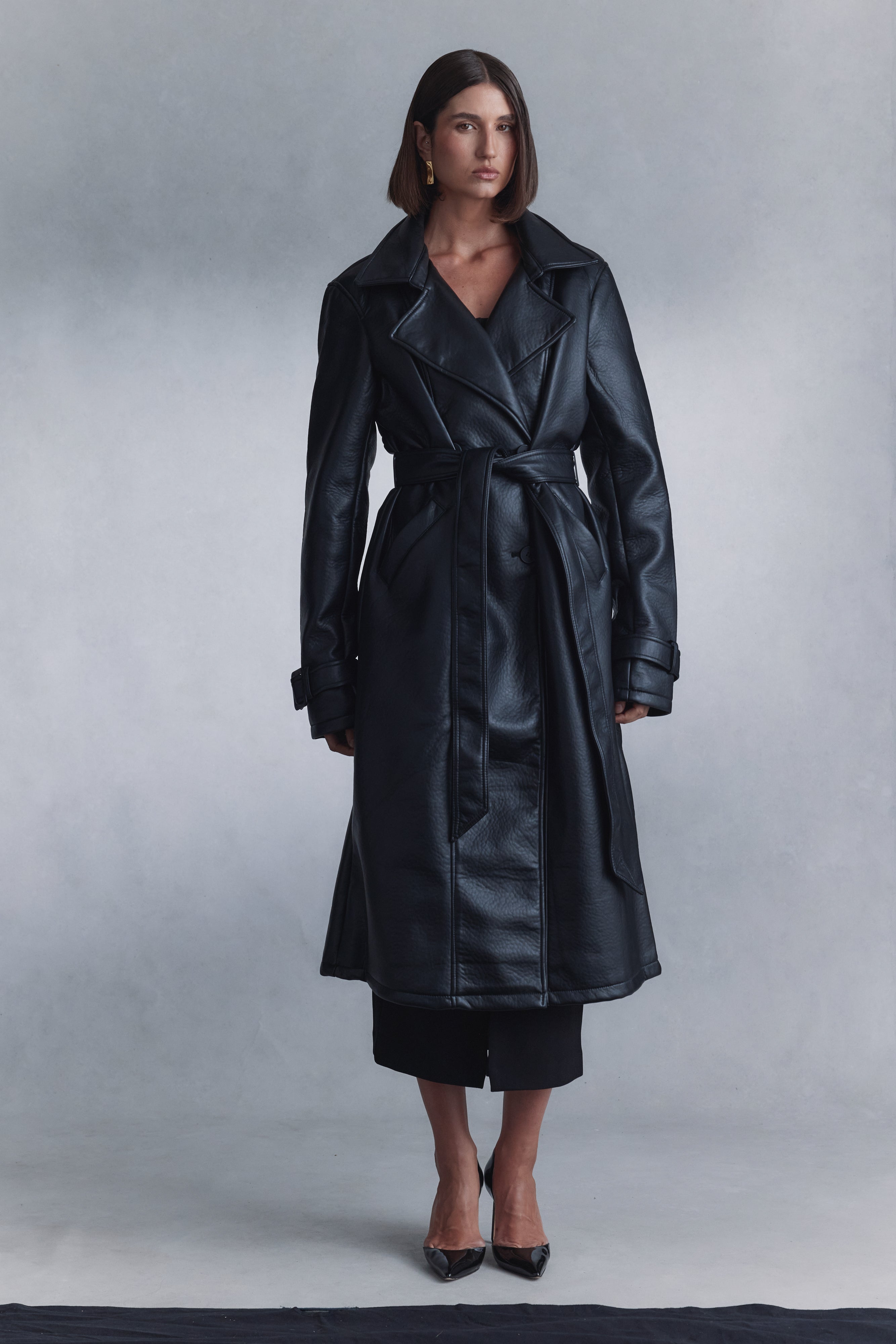 black leather dress coat Women Black Trench Leather Coat Short Body Real Leather Dress