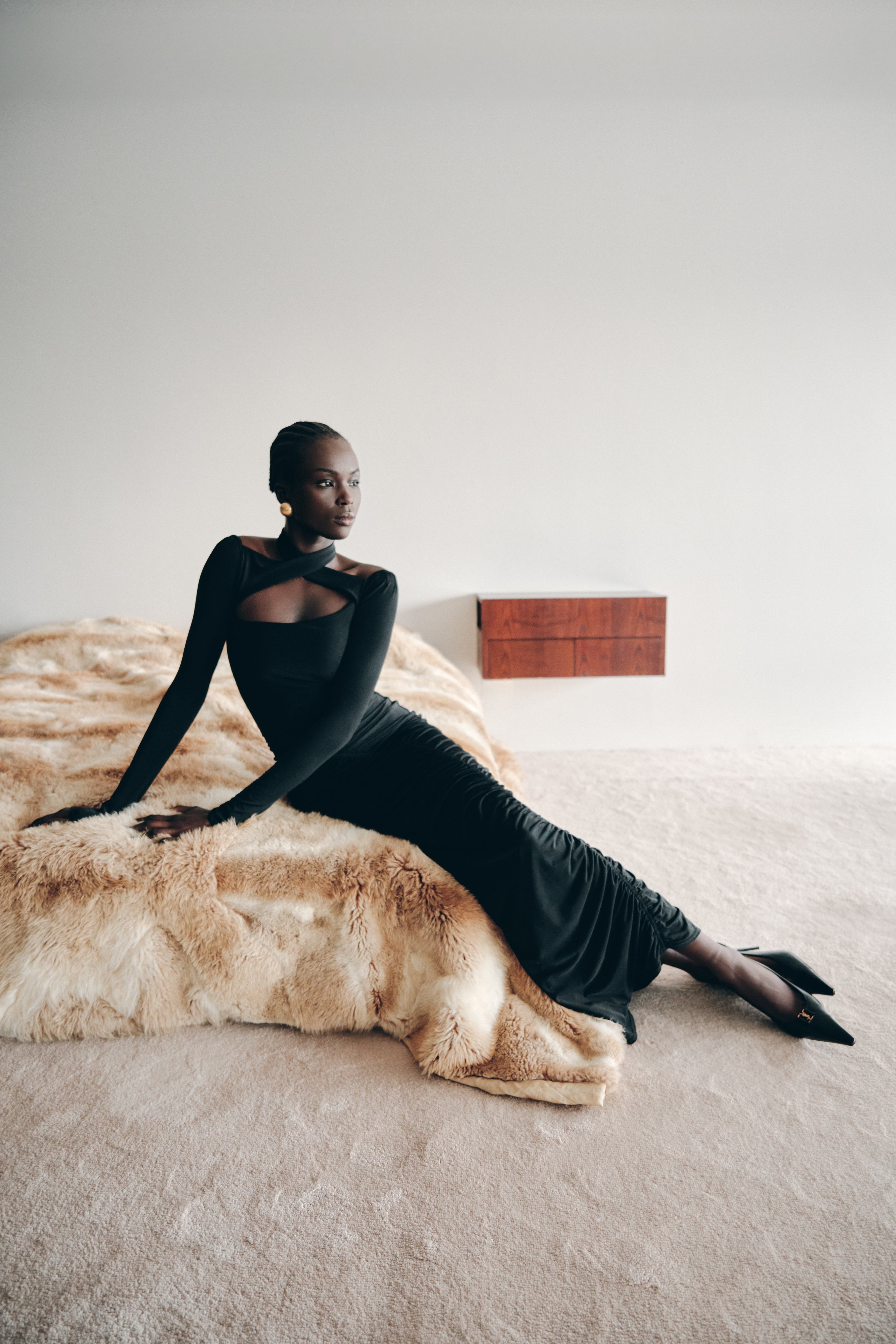 Lyndon Long Sleeve Slinky Maxi Dress / Black | MESHKI