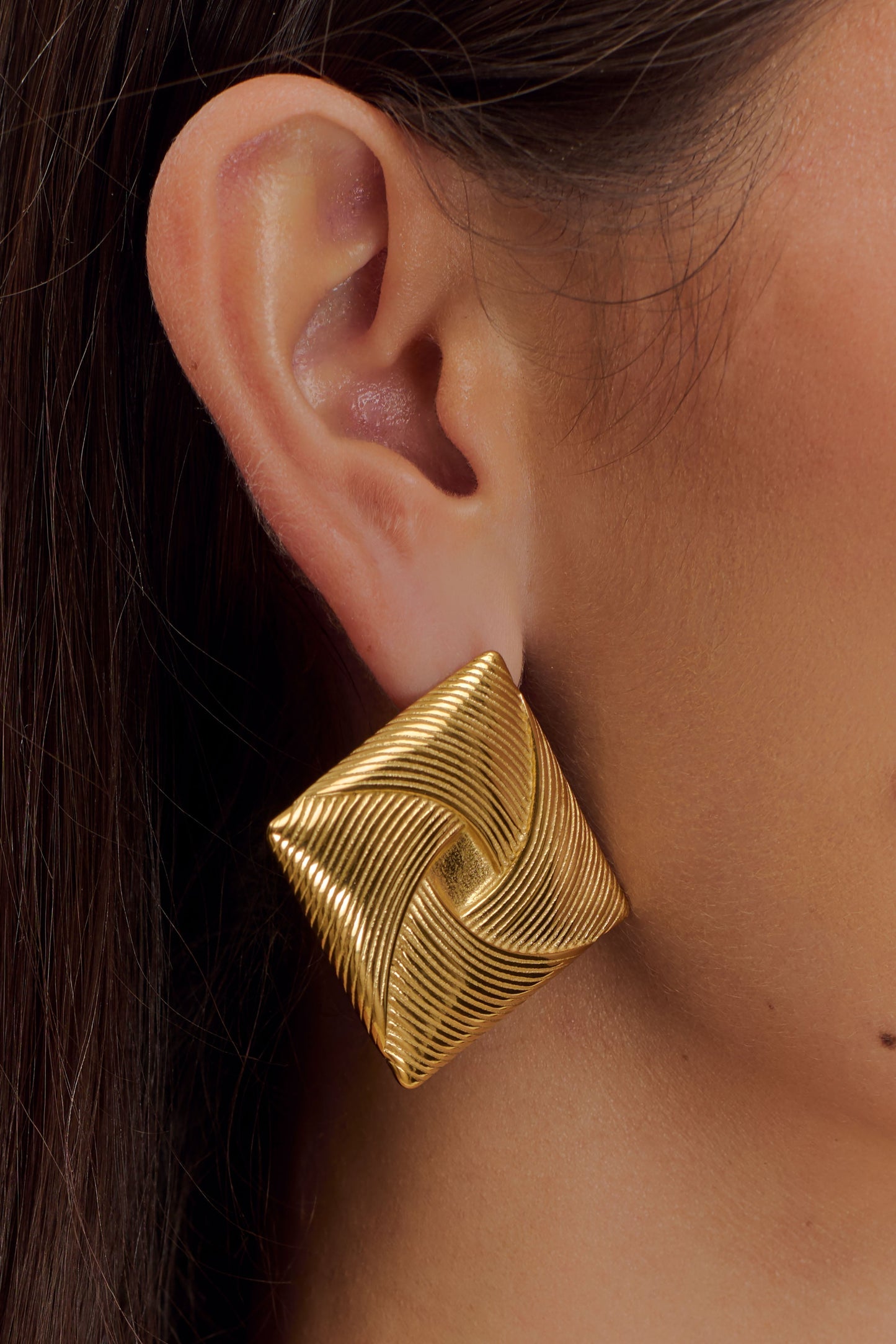 Indira Twisted Square Earrings - Gold