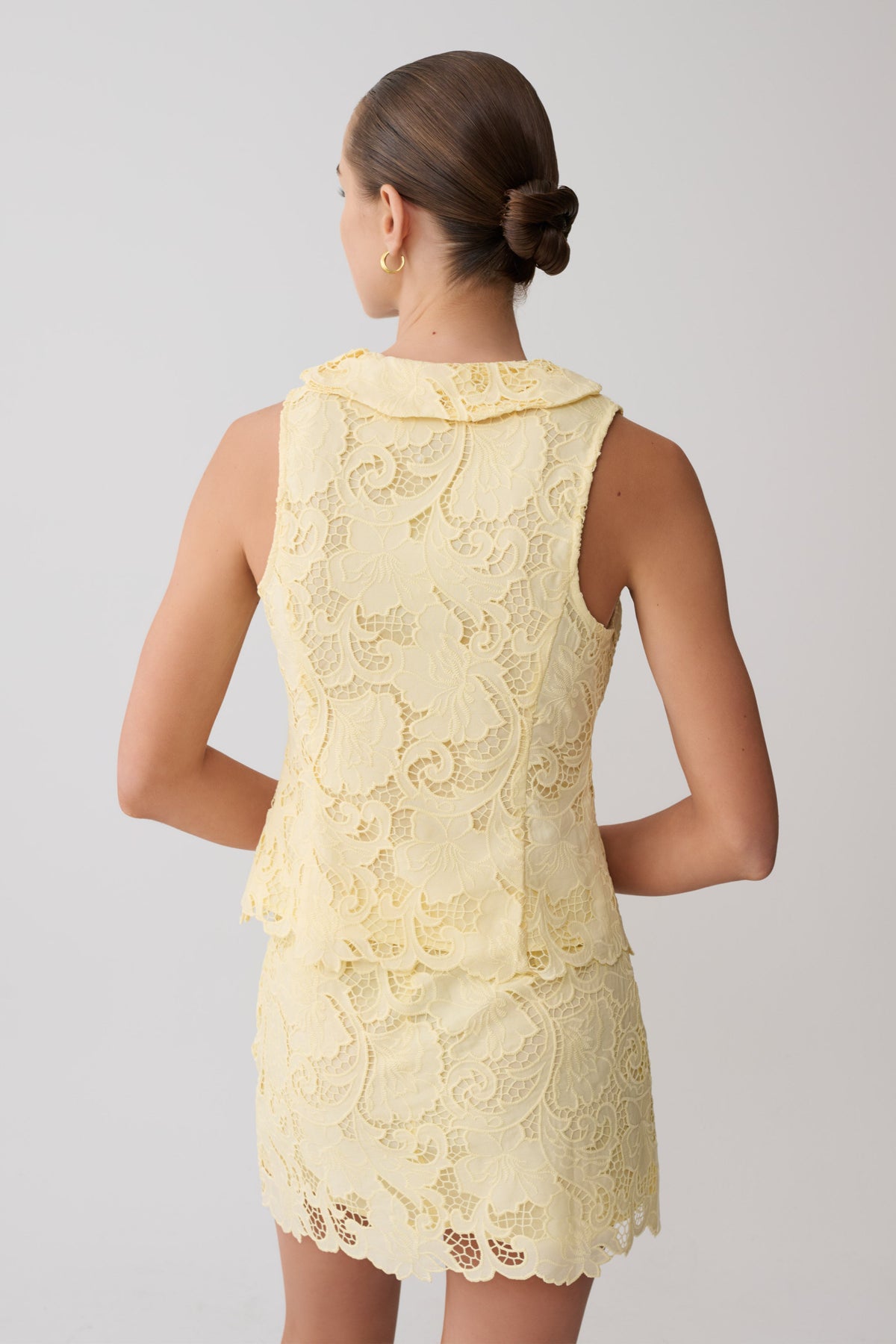 Tessa Broderie Tie Front Sleeveless Top - Lemon