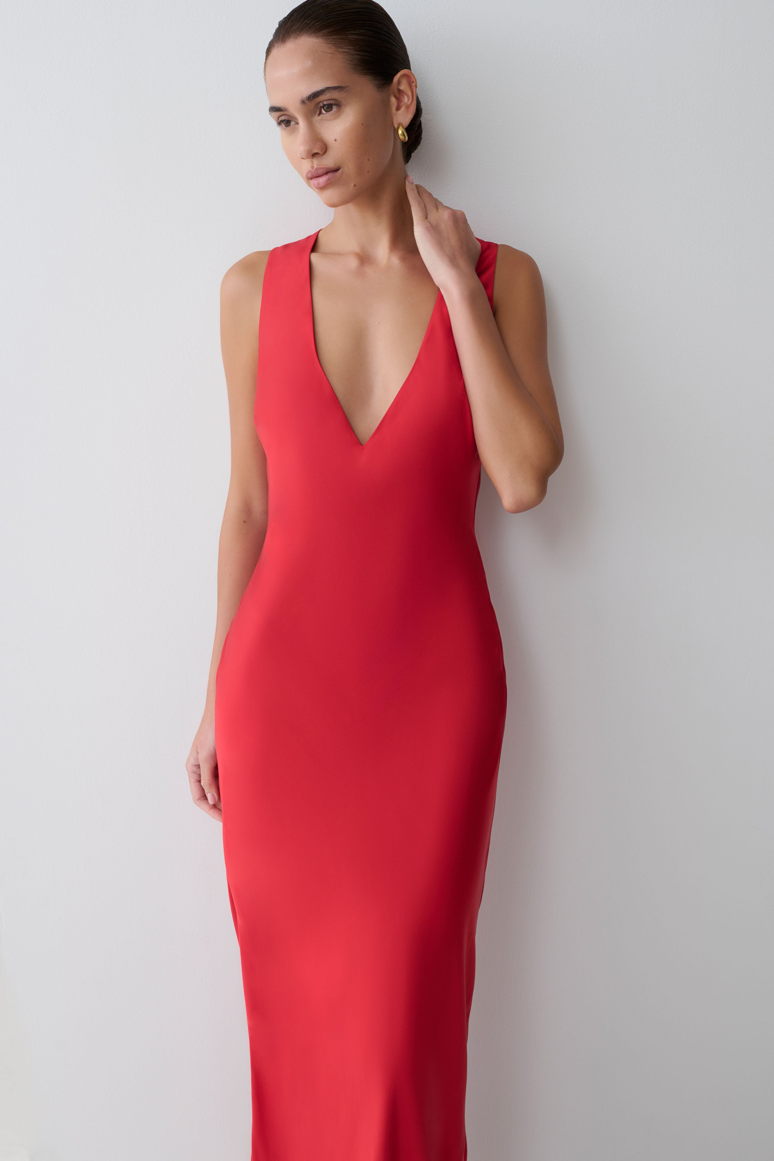 Esme Plunge Satin Maxi Dress / Red | MESHKI