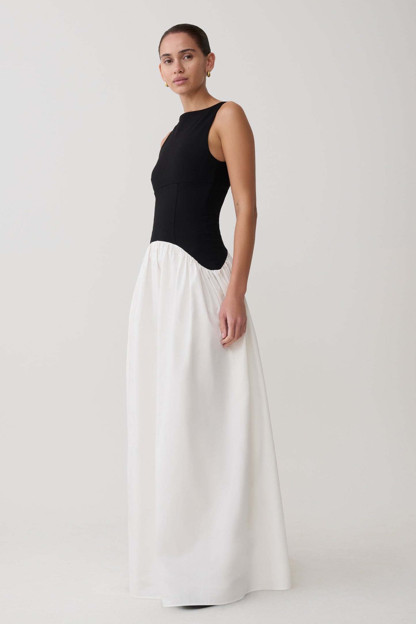 Acacia Contrast Sleeveless Maxi Dress - Black/White