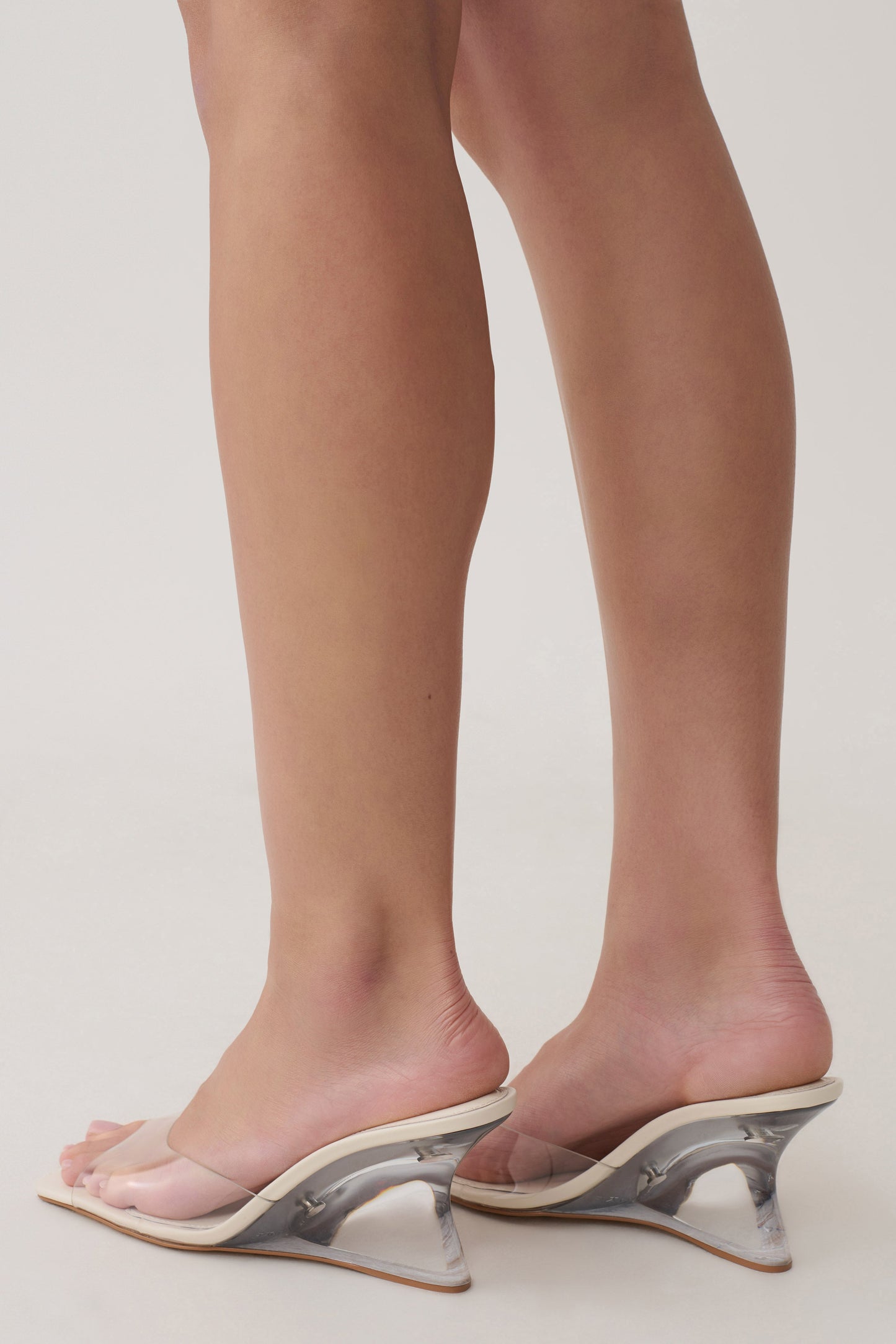 Evania Wedge Sandals - Ivory