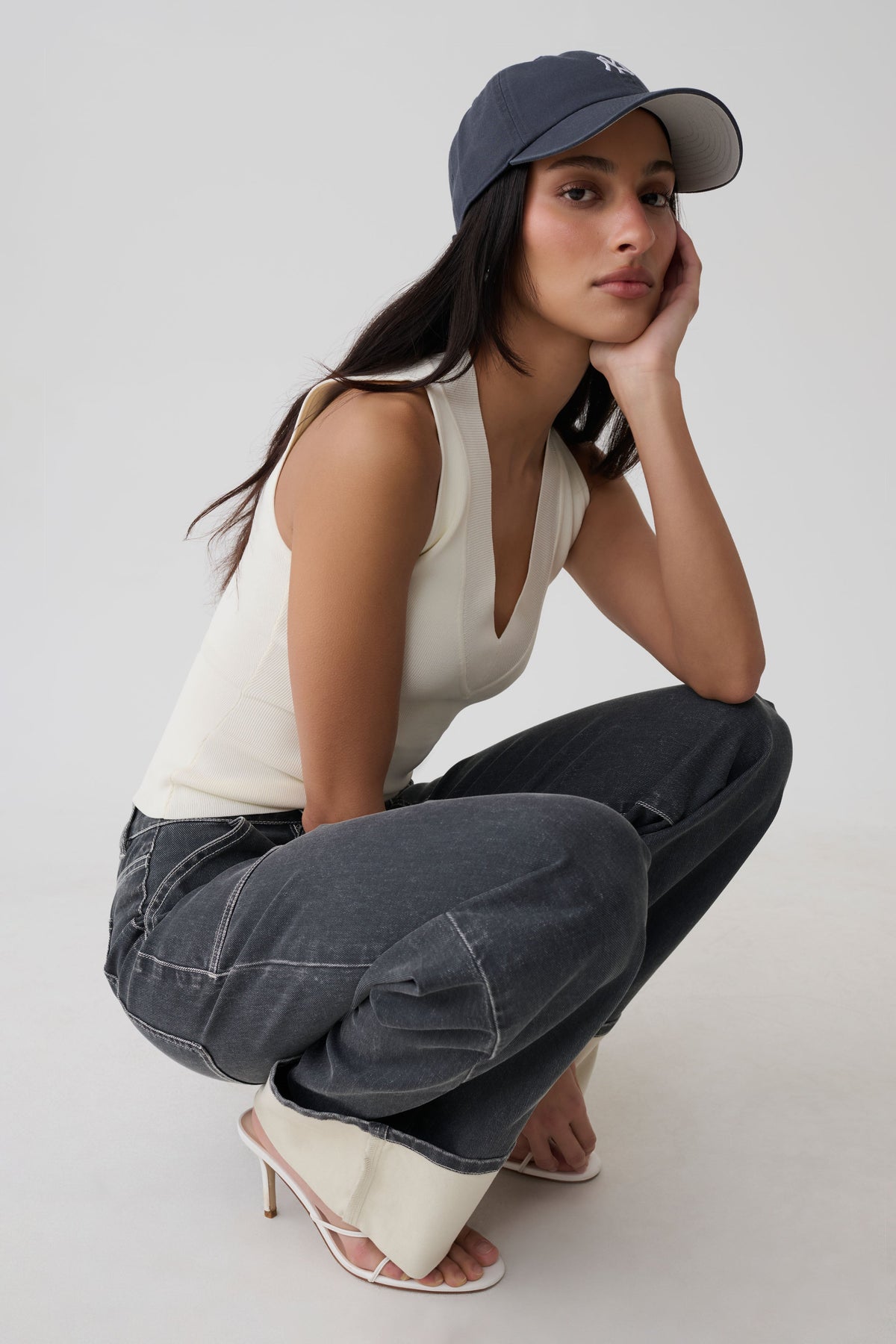 Hellen Cuff Denim Pants - Dark Grey