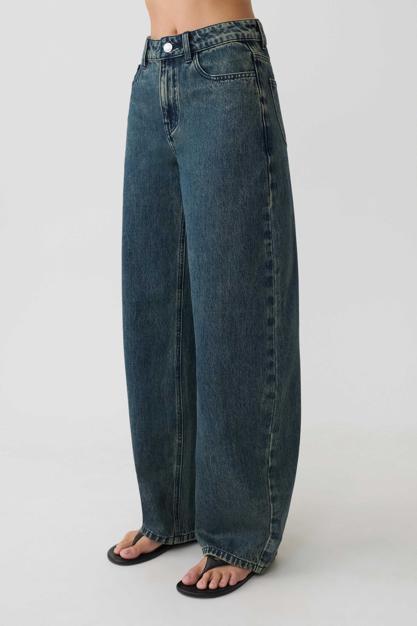 Stephanie Barrel Denim Jeans - Vintage Blue