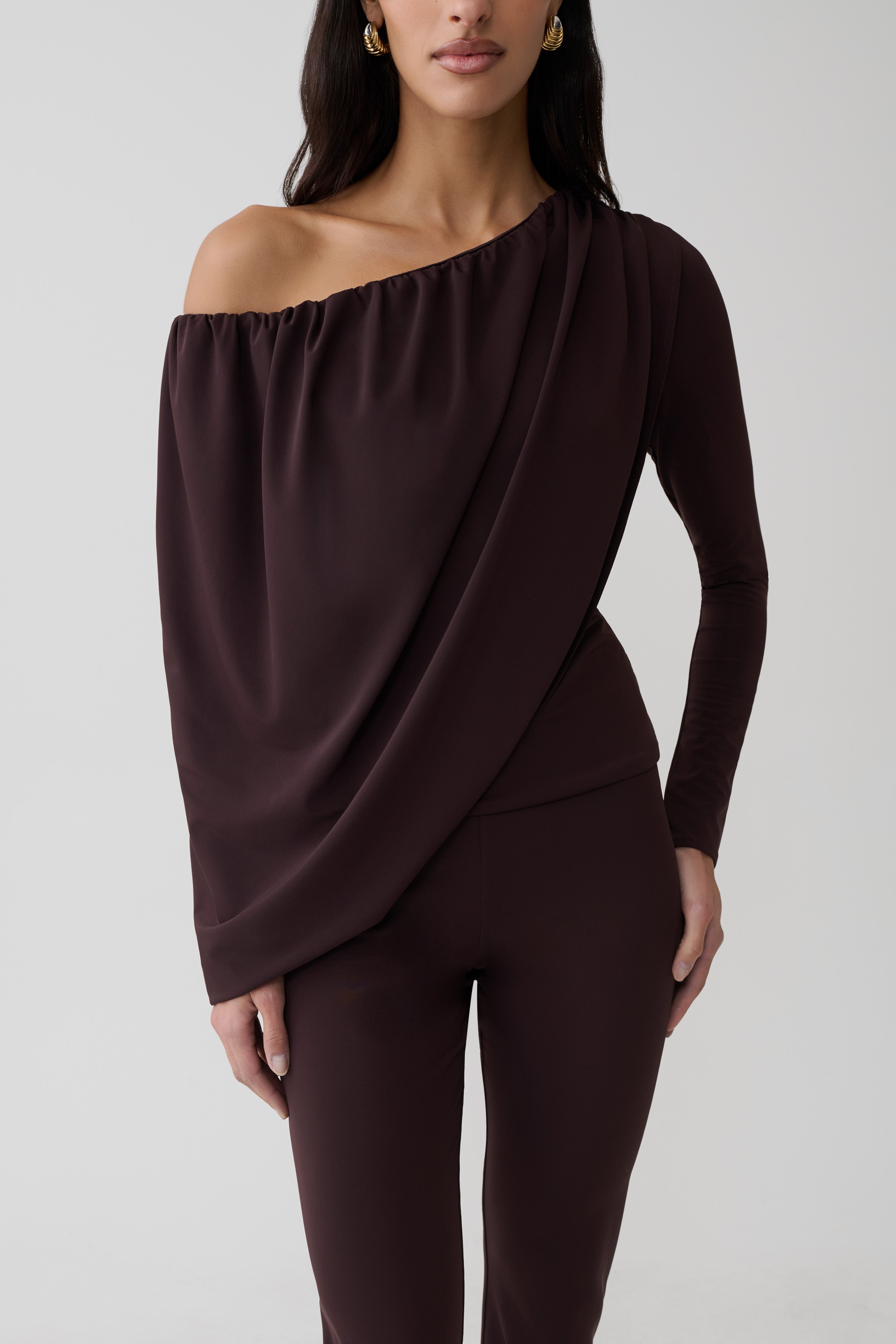 Yuri Long Sleeve Off Shoulder Draped Top - Chocolate | MESHKI US