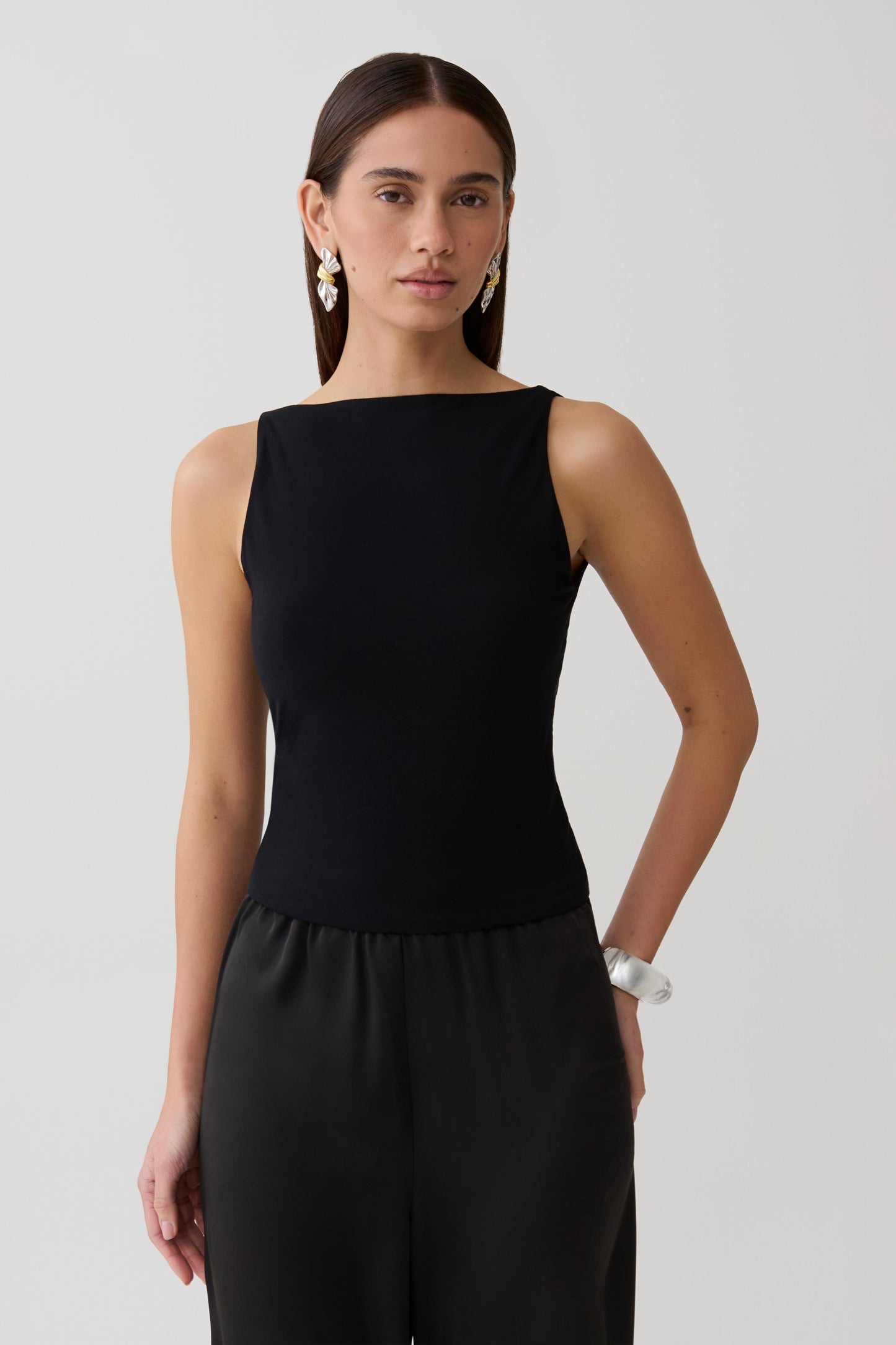 Yura Backless Twist Top - Black