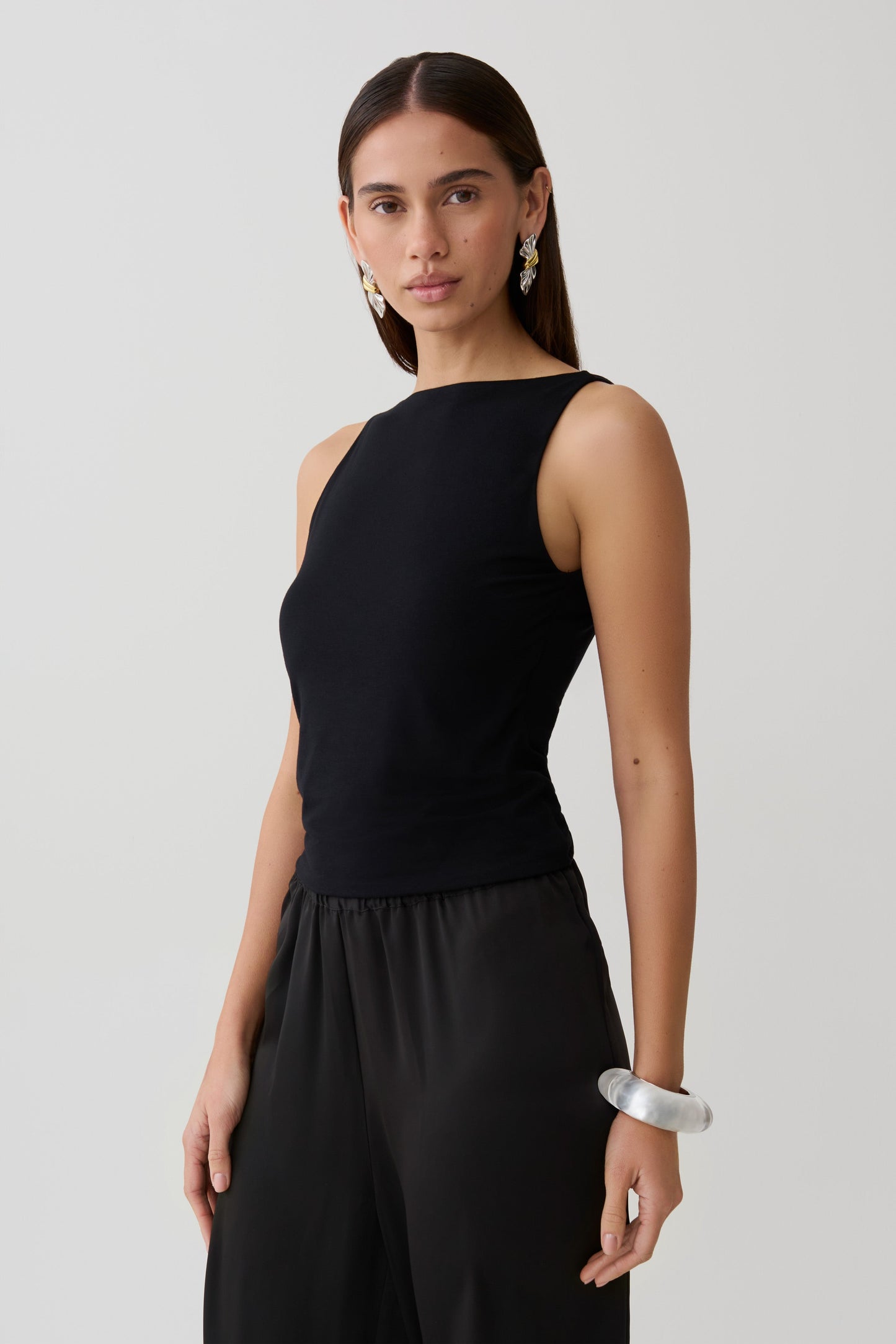 Yura Backless Twist Top - Black