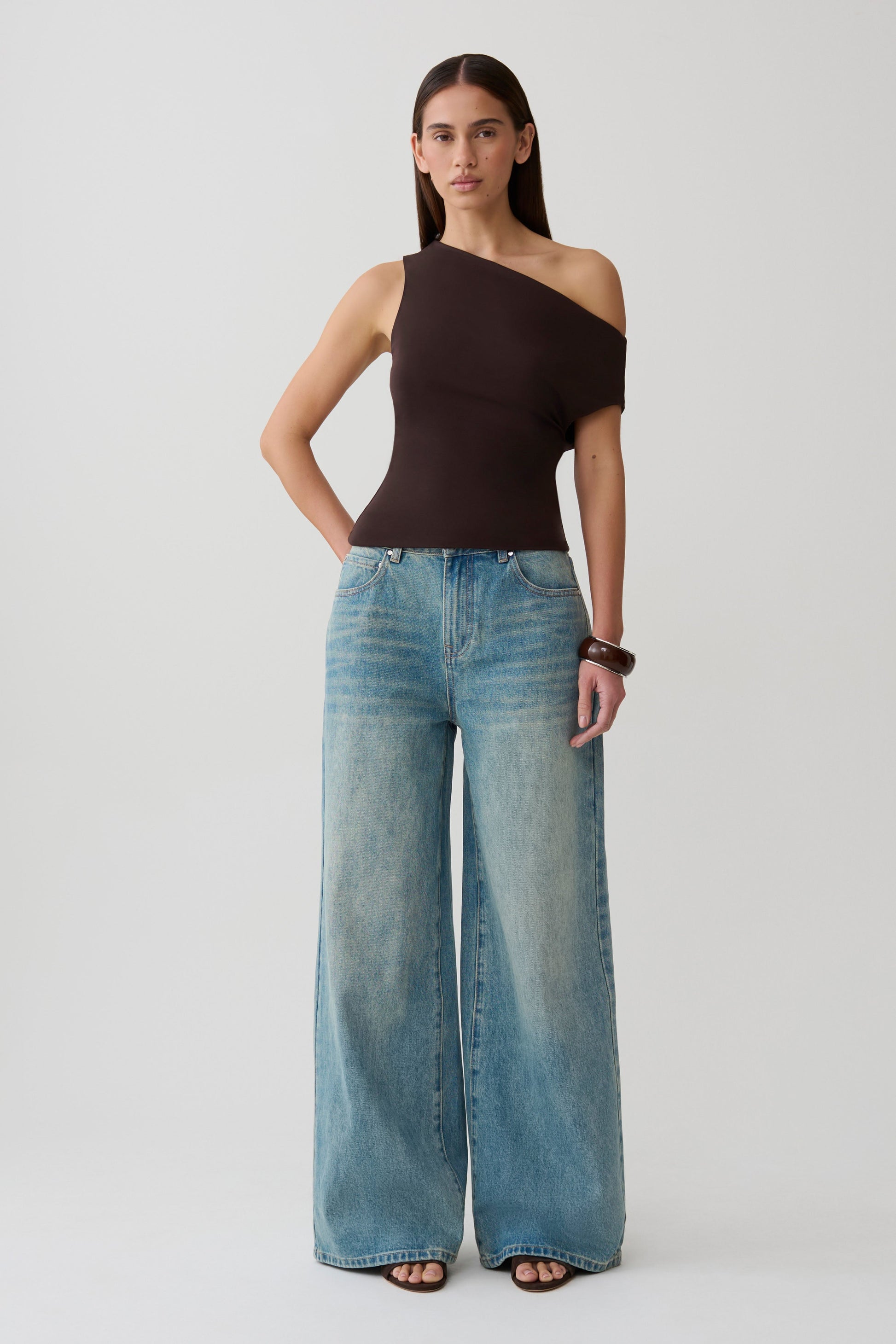 Yuna Short Sleeve Draped Hardware Top - Chocolate #8