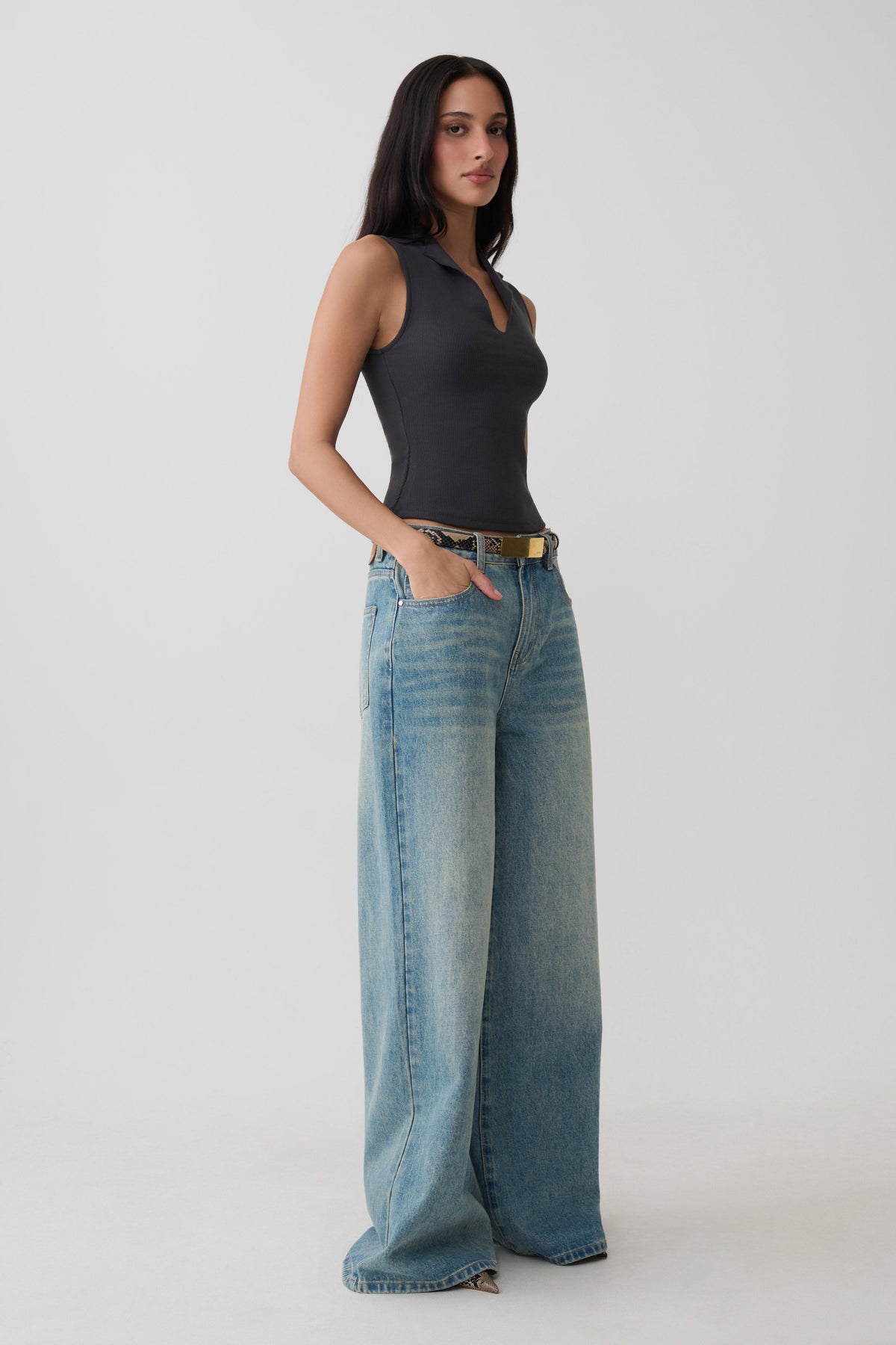 Myrtle Ribbed Sleeveless Lapel Top - Dark Charcoal #4