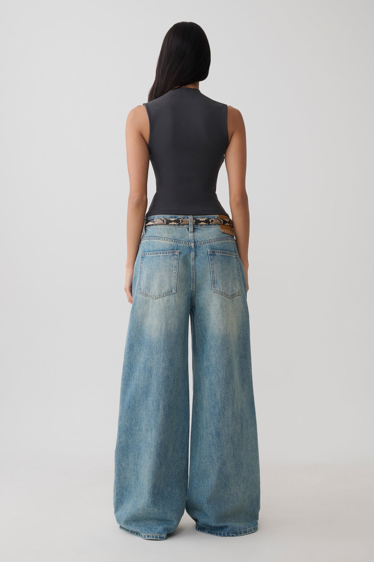 Myrtle Ribbed Sleeveless Lapel Top - Dark Charcoal #2