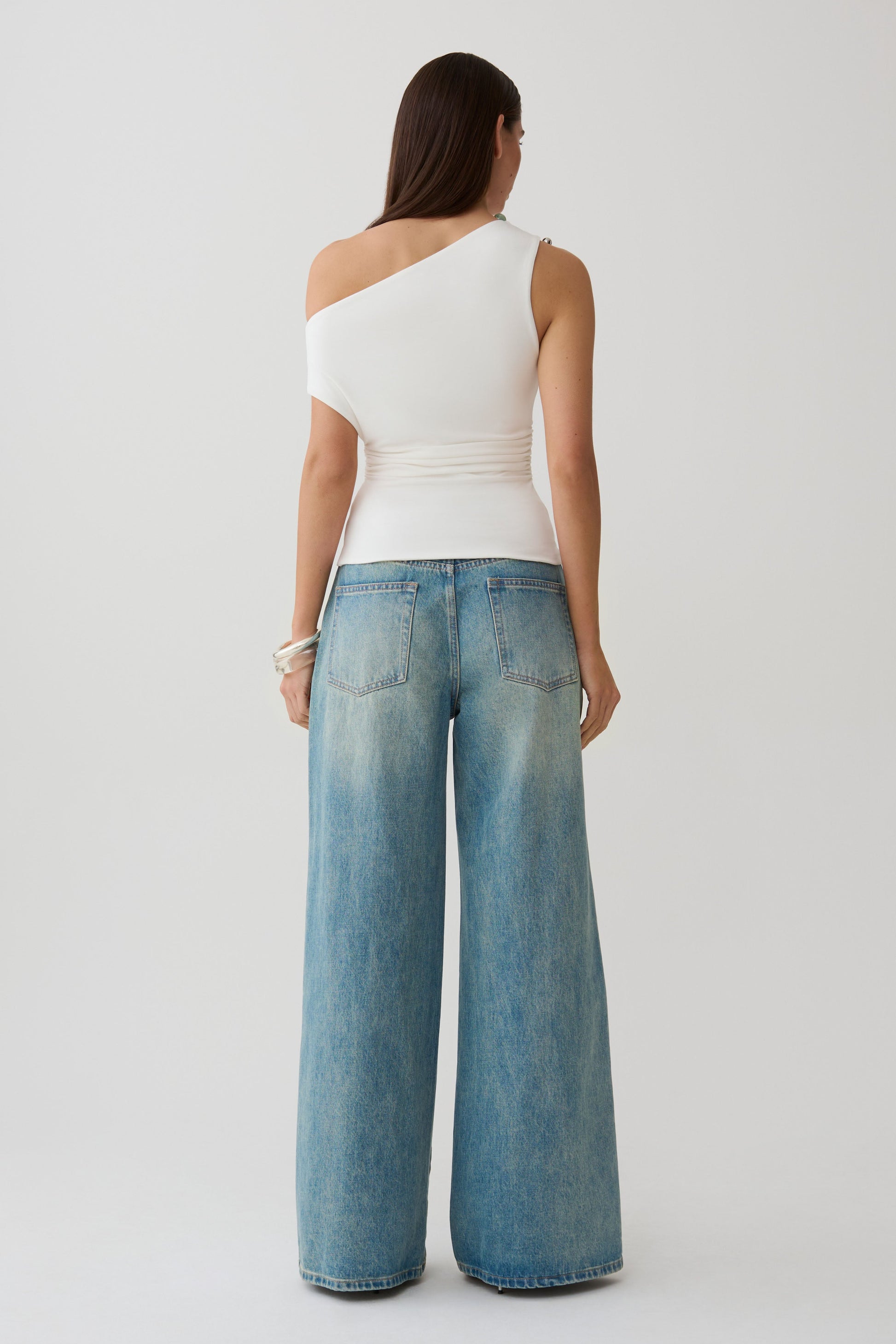 Yuna Short Sleeve Draped Hardware Top - Ivory #5