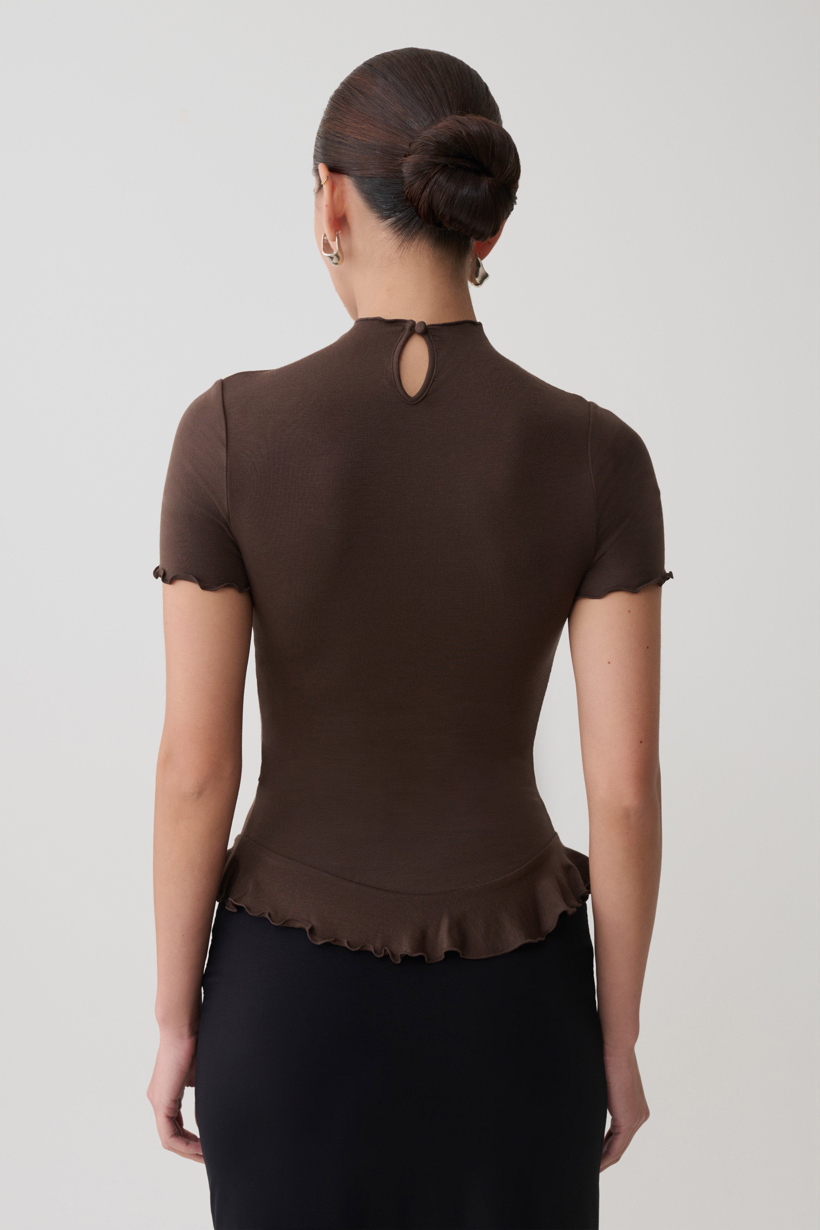 Nira Short Sleeve Ruffle Top - Dark Chocolate | MESHKI US