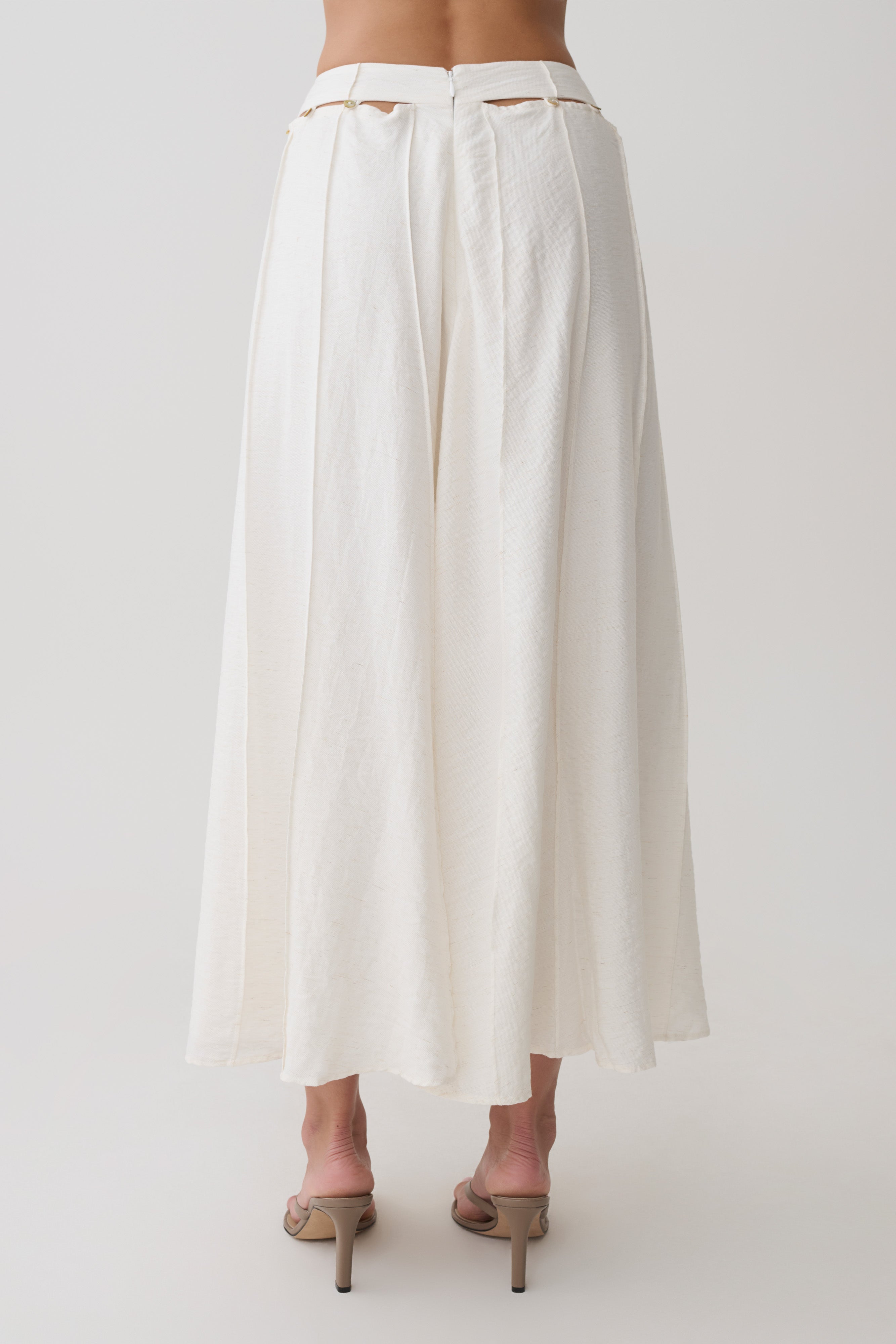 Claire Pearl Button Midi Skirt - White | MESHKI US