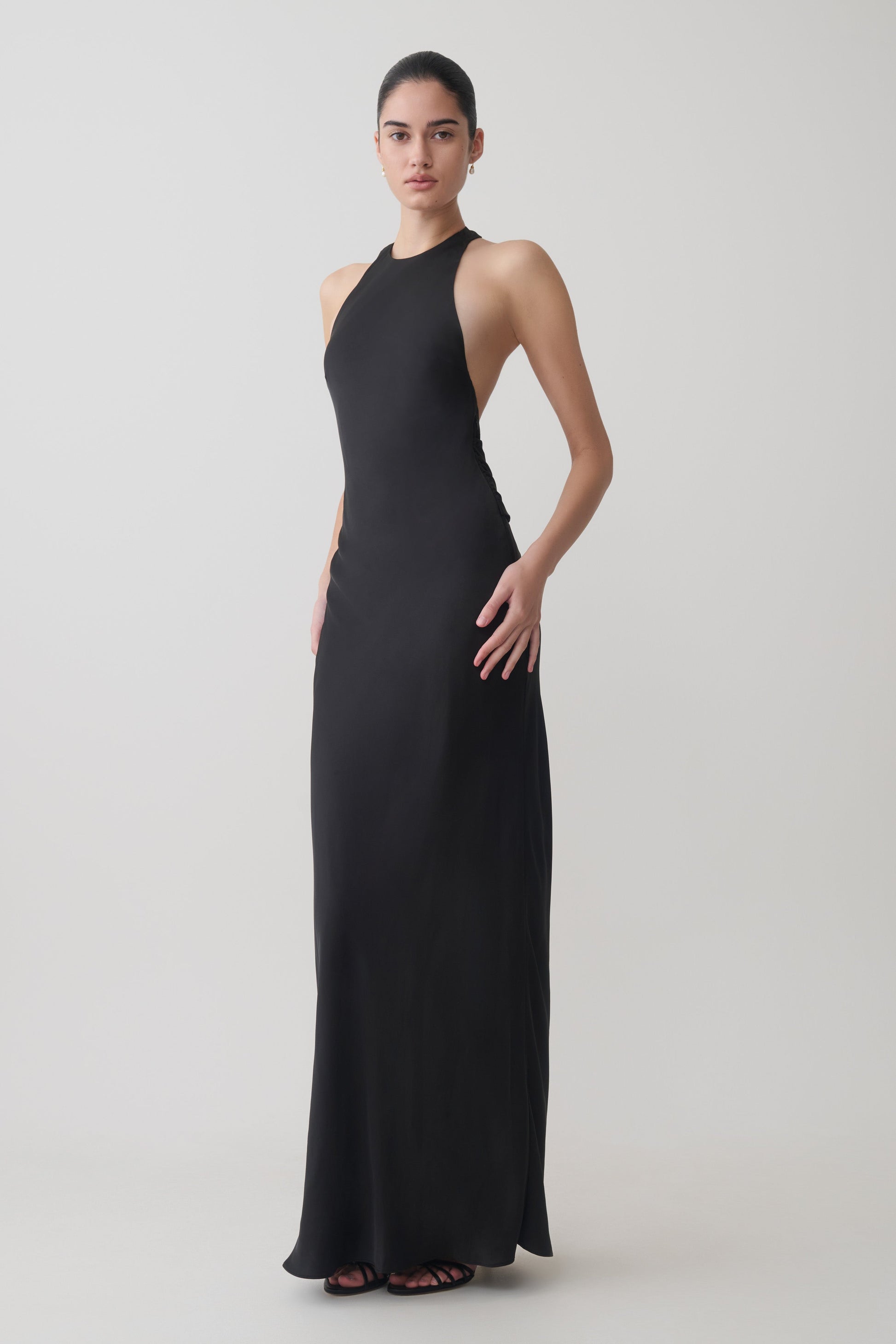 black halter top long dress Zapaka Women Black Halter Mermaid Formal Dress with Slit V-Neck Chiffon Evening Gala Dress with Sequins, Black / US16