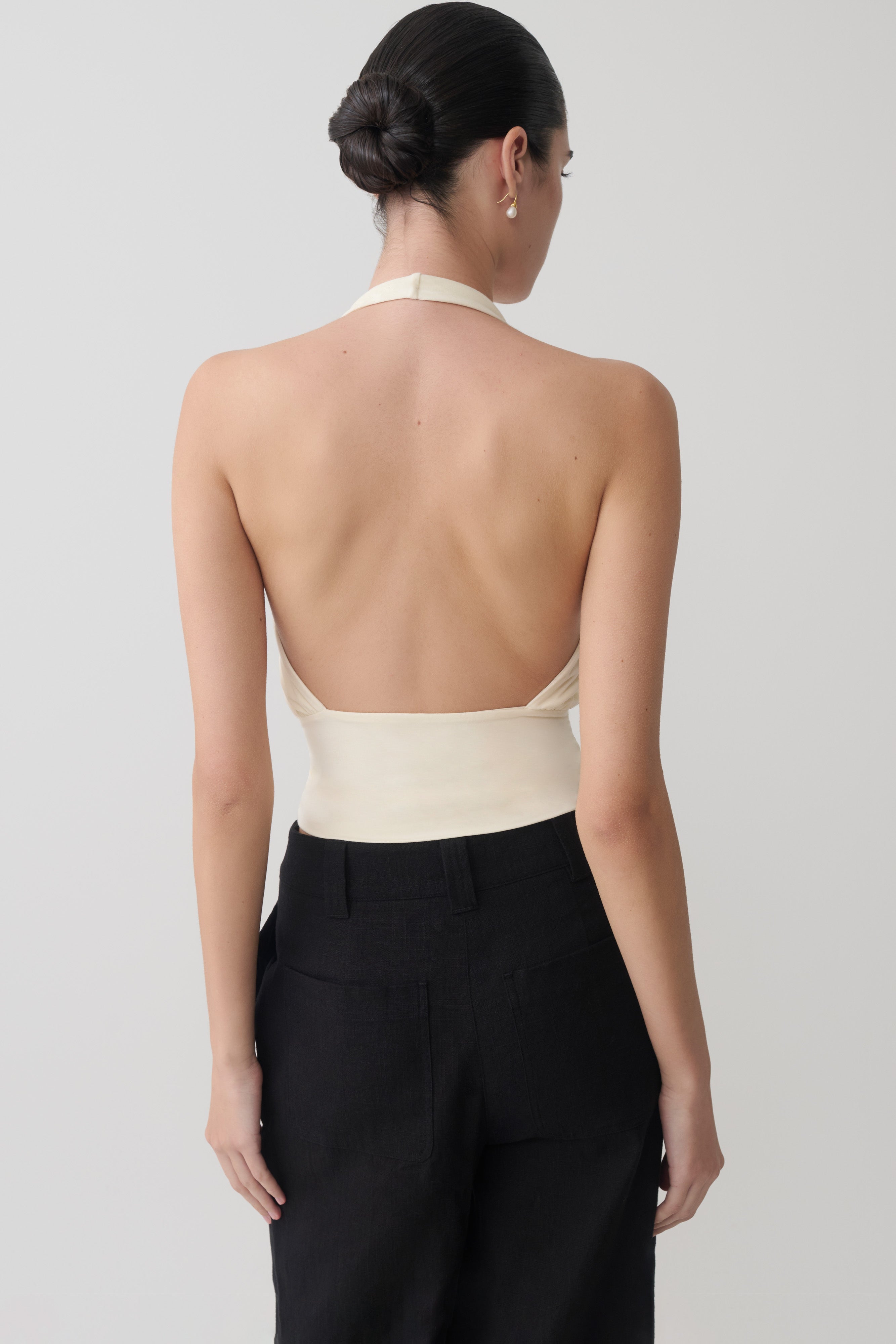 Jina Draped Halter Top - Ivory | MESHKI US