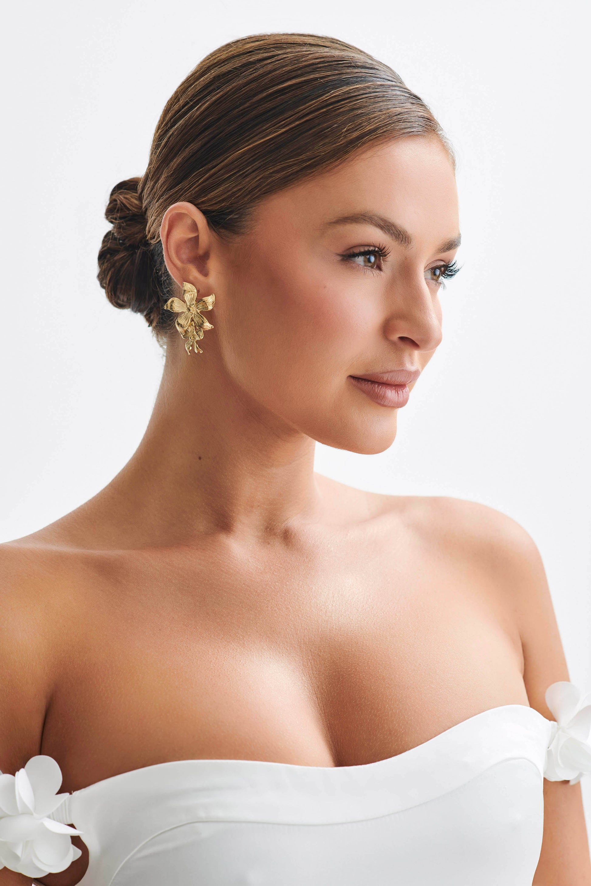 Infatuated Drop Flower Earrings - Gold | MESHKI US Infatuated Drop Flower Earrings - Gold | MESHKI US