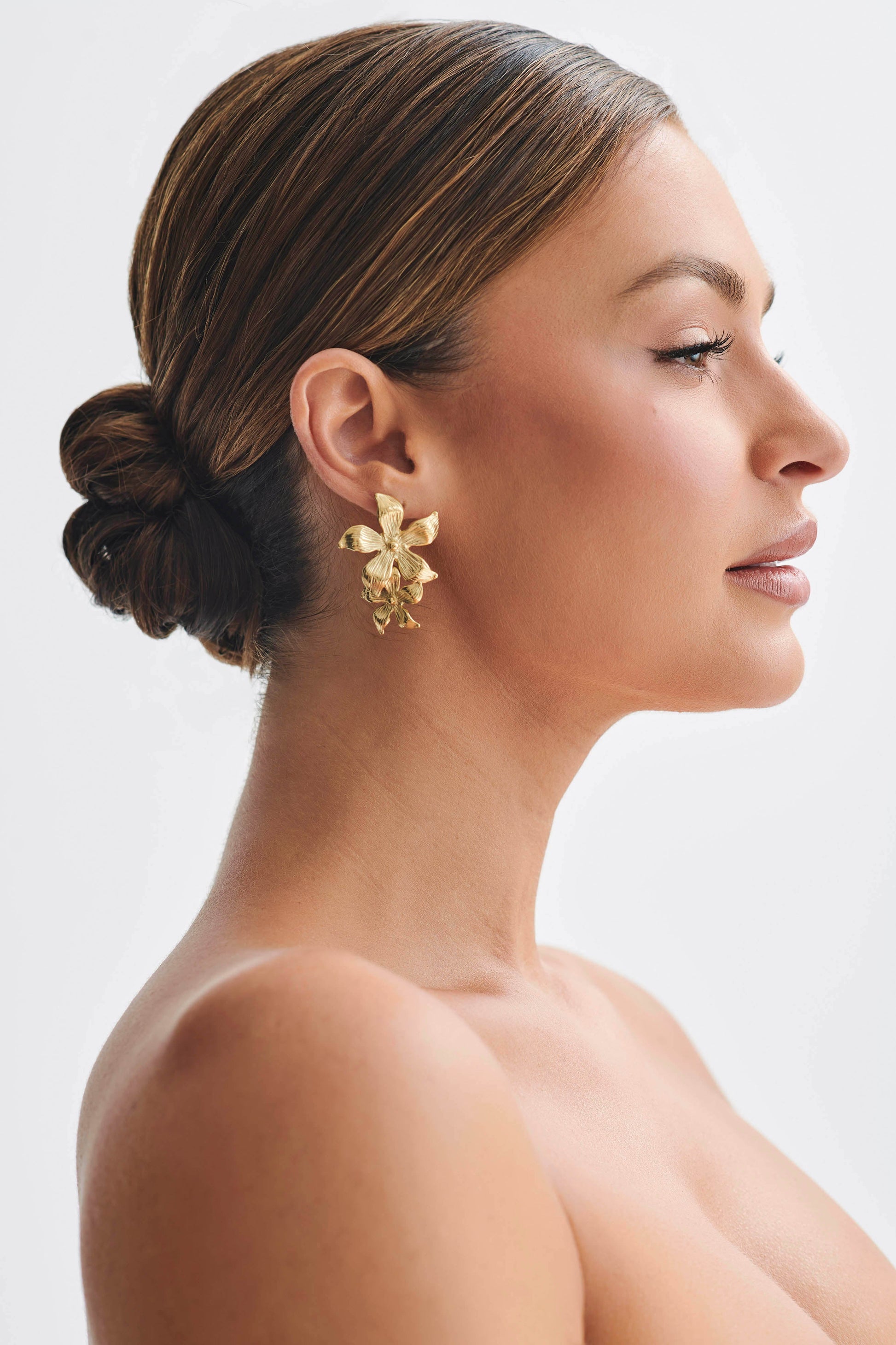 Infatuated Drop Flower Earrings - Gold | MESHKI US Infatuated Drop Flower Earrings - Gold | MESHKI US