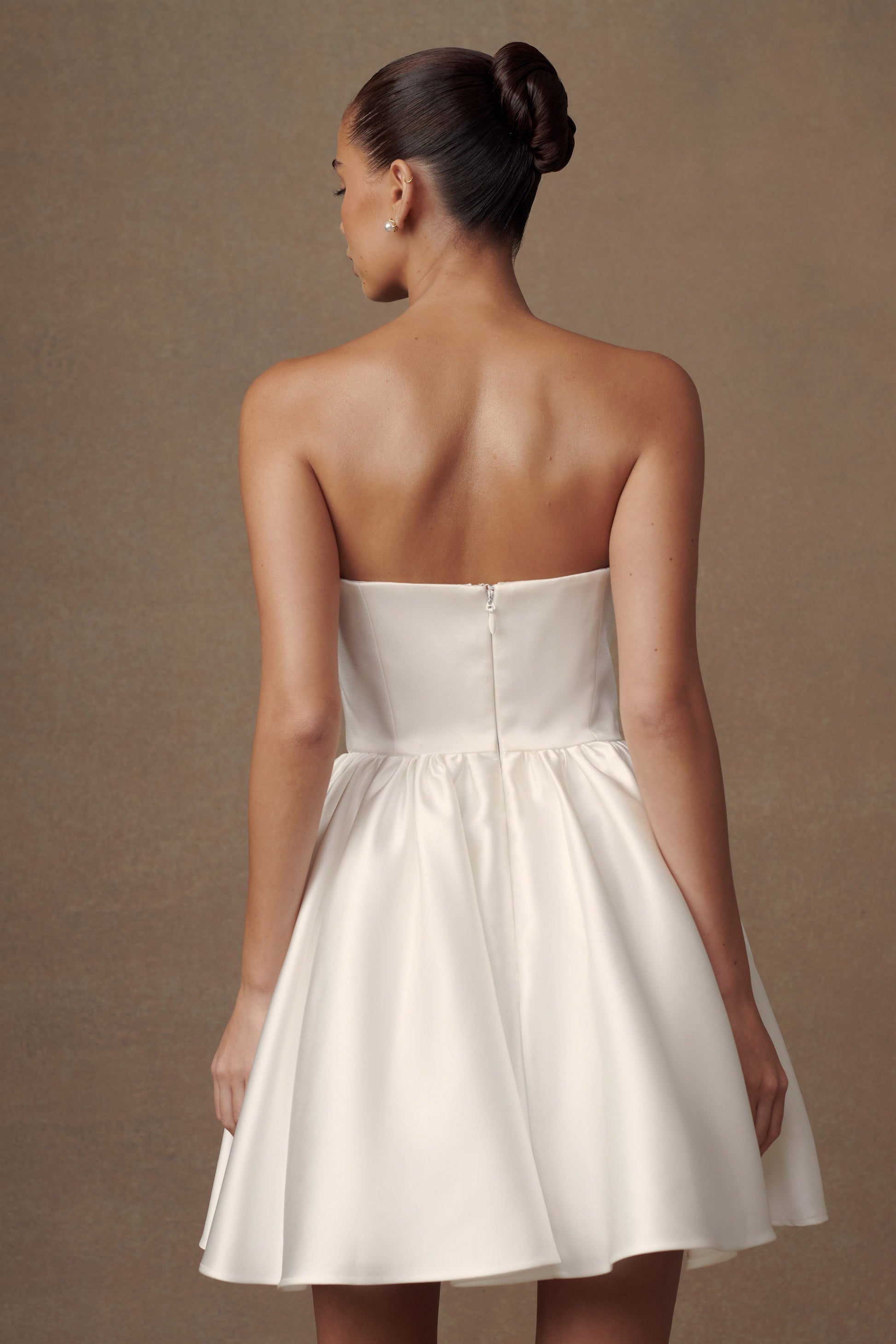 Hollie Structured Corset Mini Dress / White | MESHKI | XS Hollie Structured Corset Mini Dress / White | MESHKI | XS