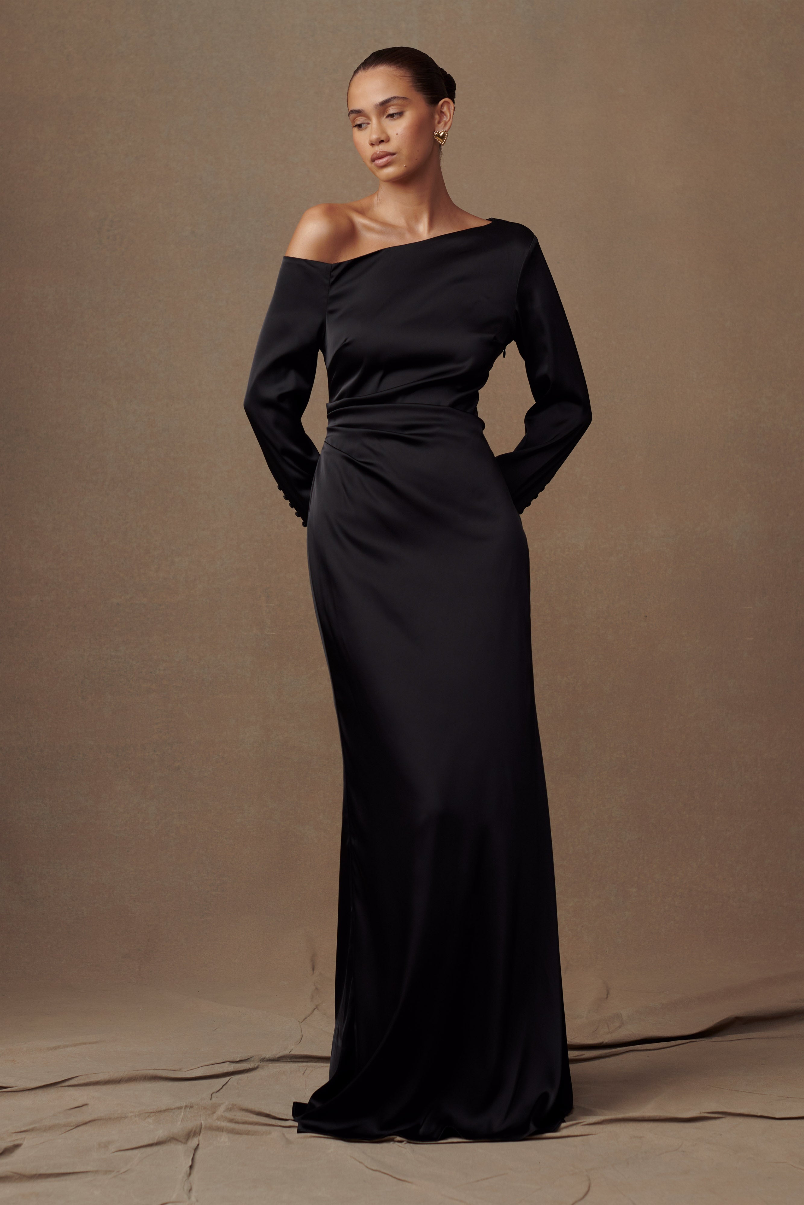 Avery Long Sleeve Maxi Dress / Black | MESHKI