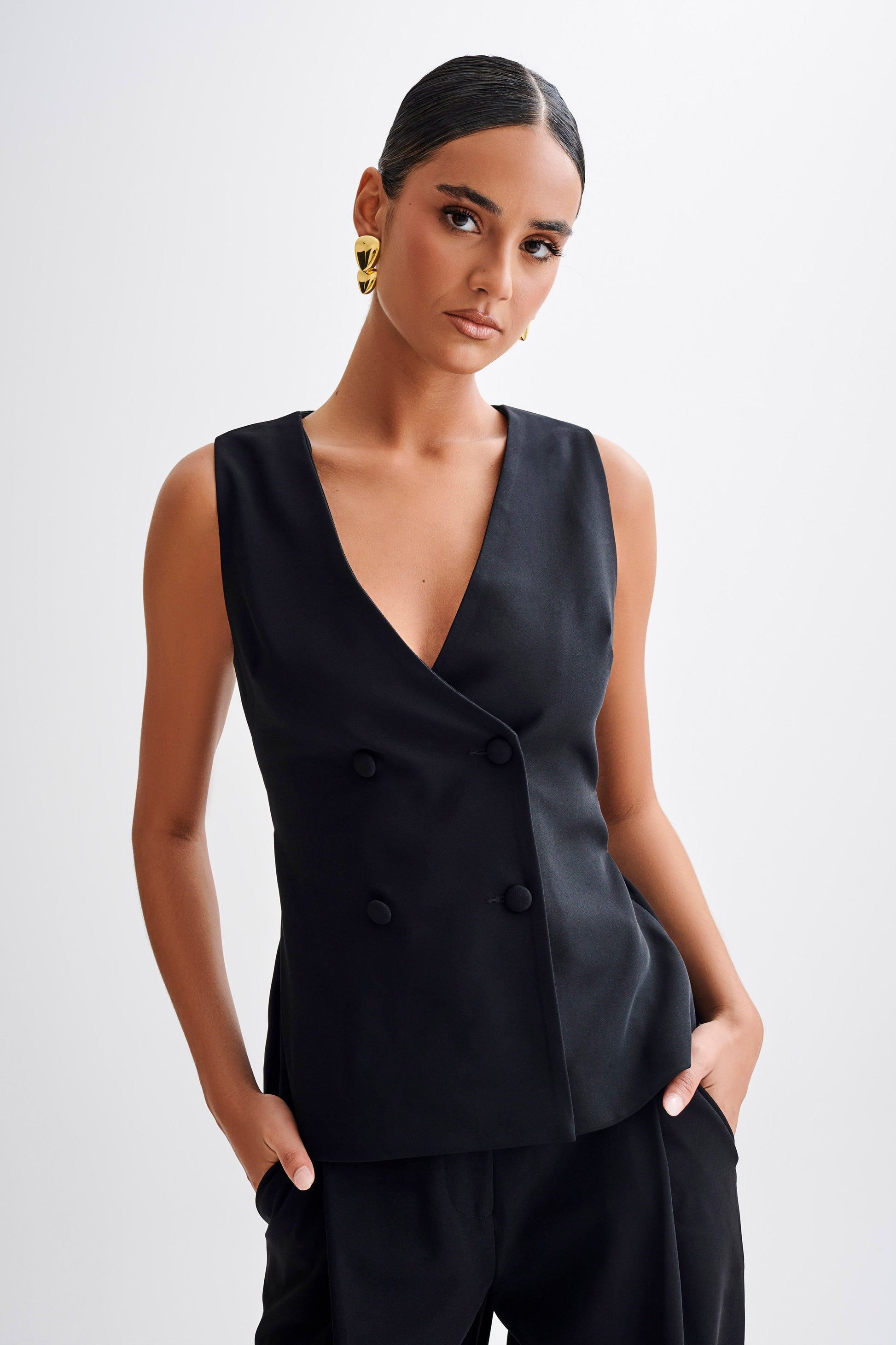 Amelie Suiting Longline Vest - Black | MESHKI US