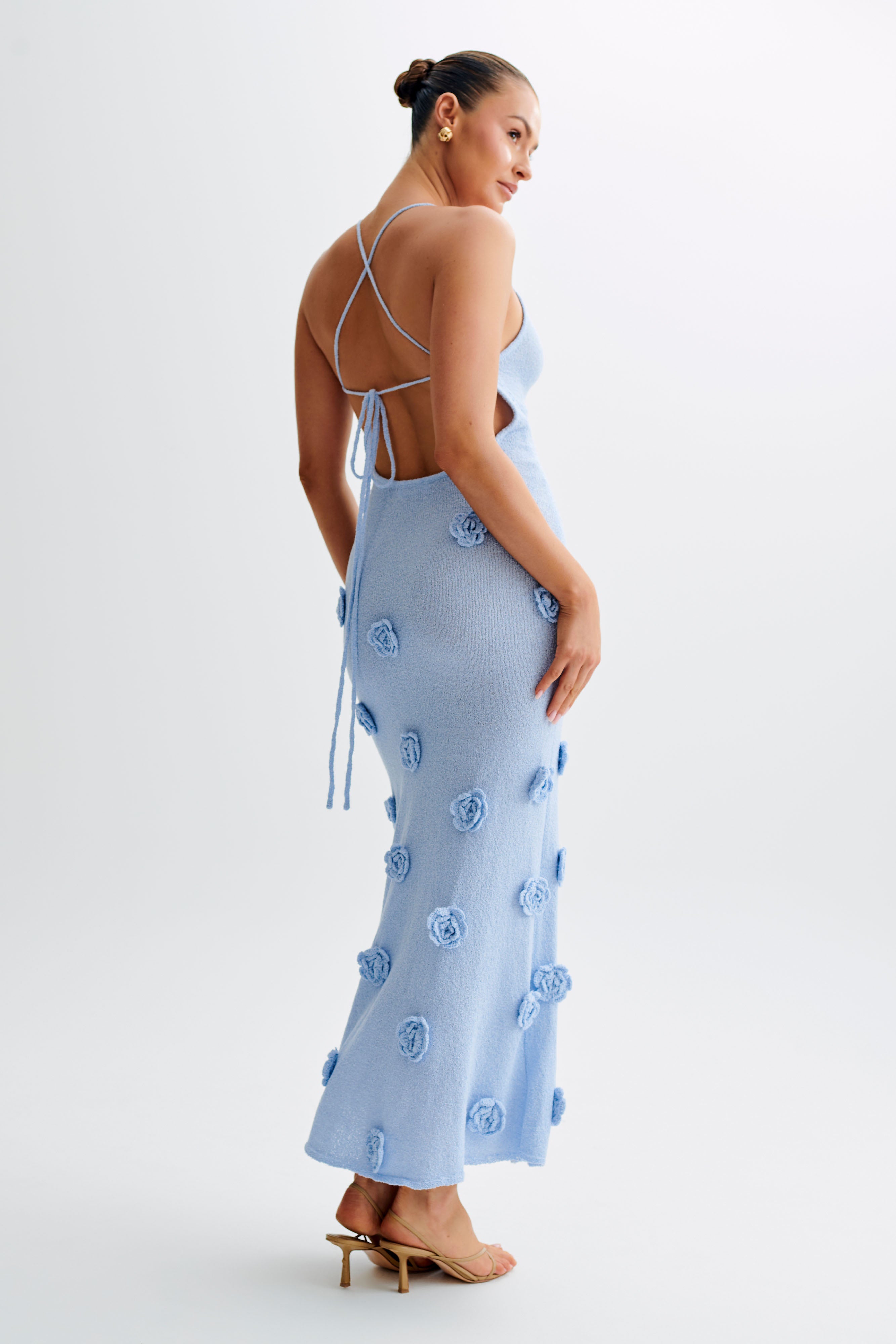 Suki Knit Maxi Dress With Flowers - Light Blue | MESHKI US