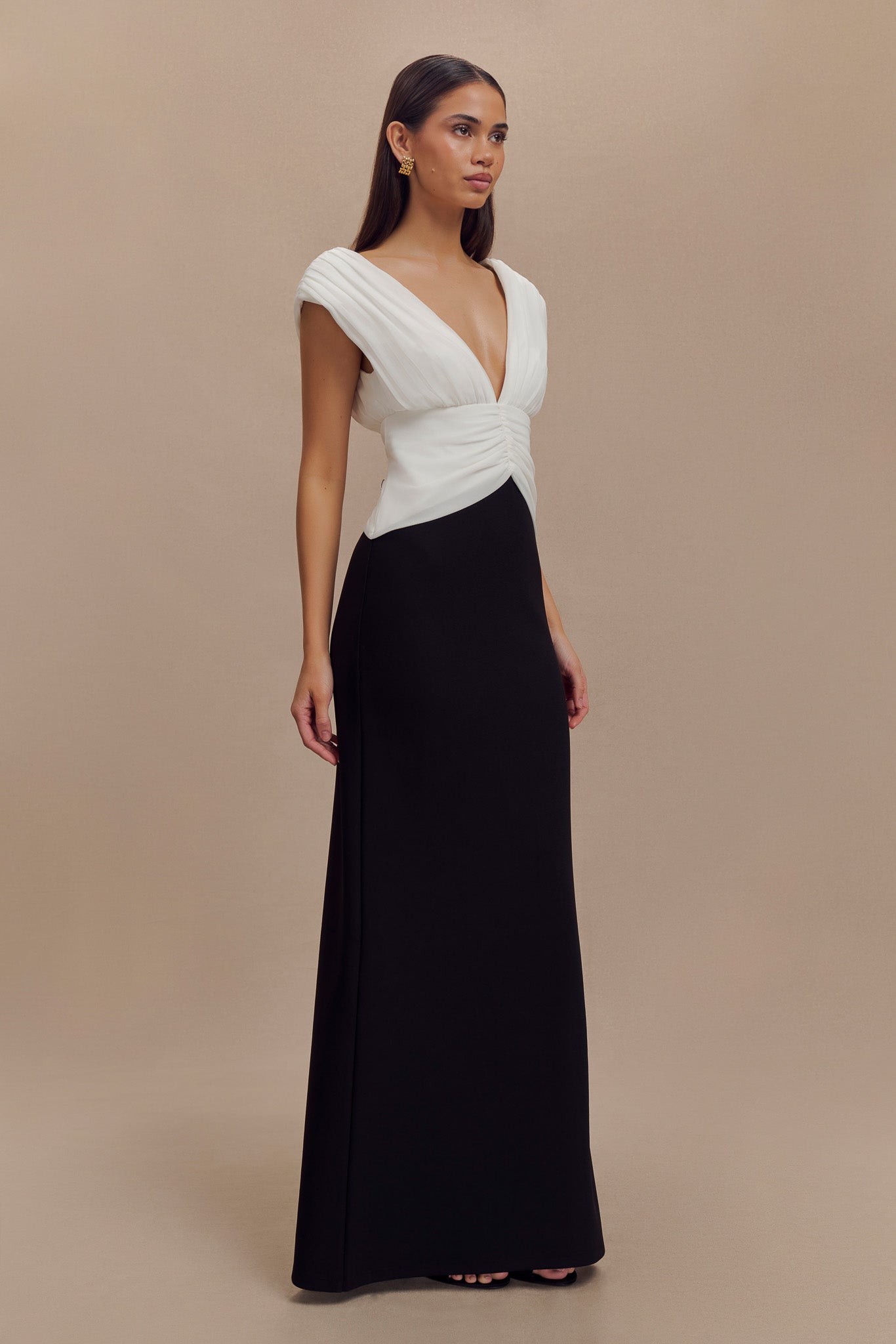 Monique Contrast Maxi Dress / Black | MESHKI | XXL Monique Contrast Maxi Dress / Black | MESHKI | XXL