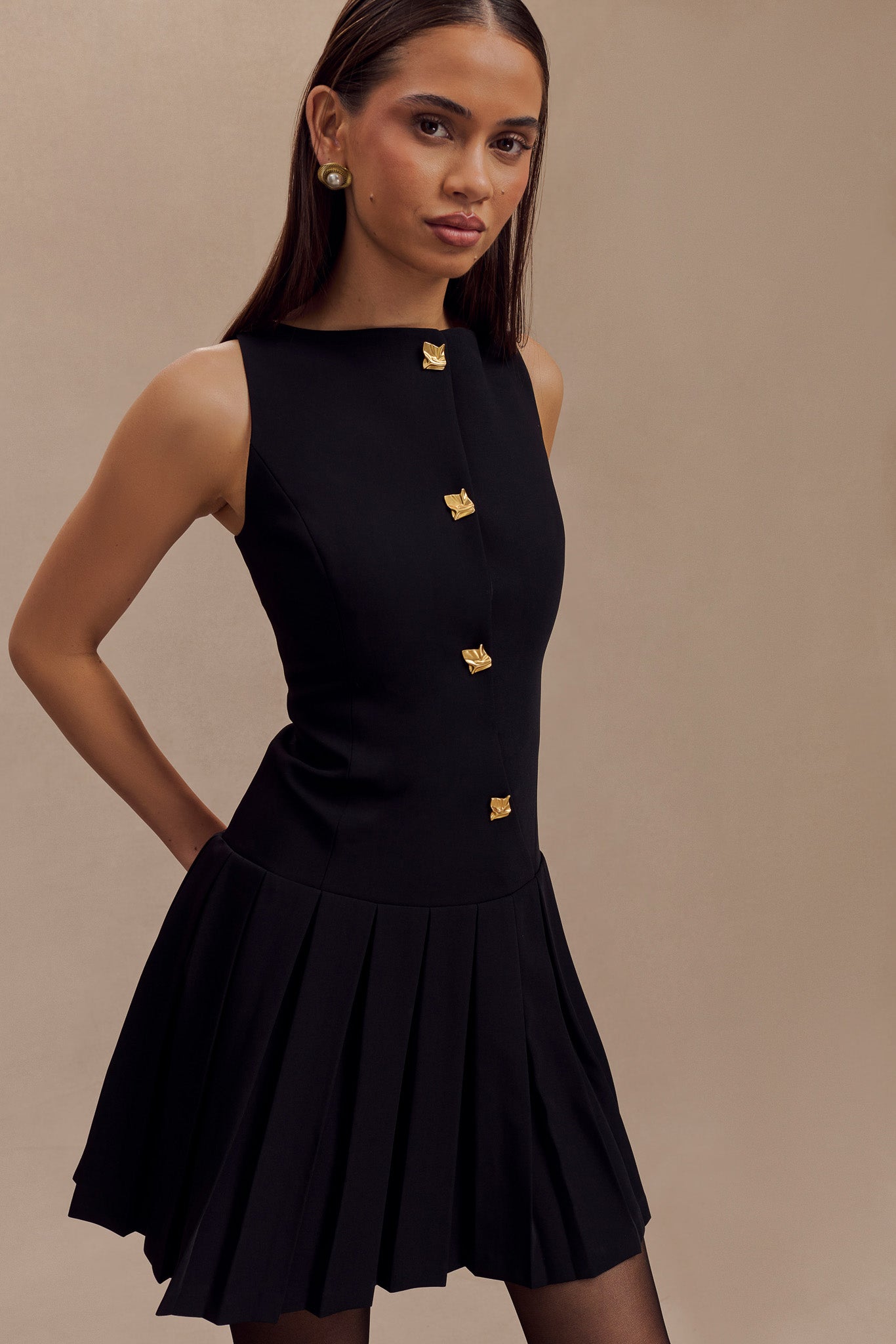 Mackenzie Sleeveless Pleated Mini Dress - Black | MESHKI US