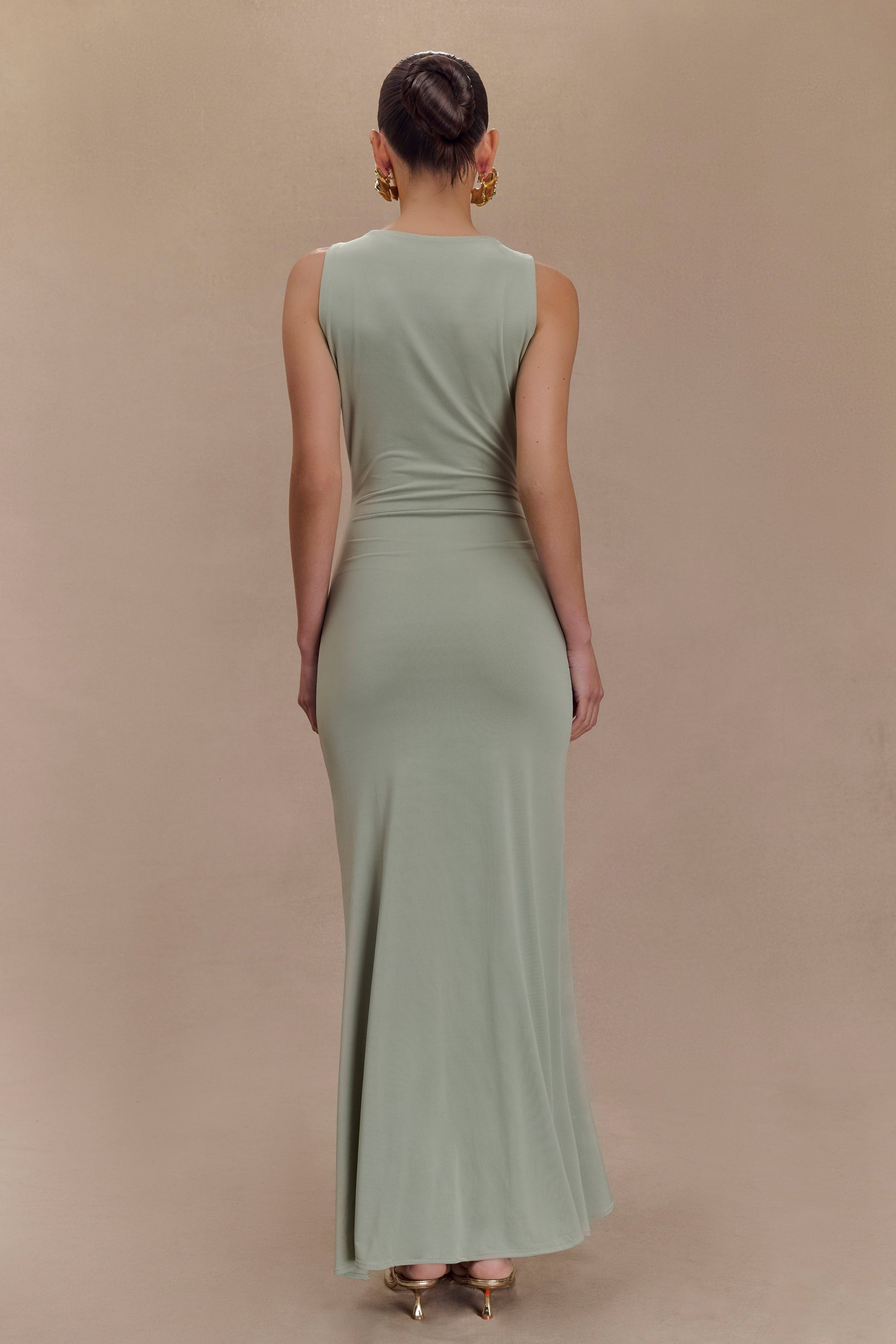 Beck Plunge Maxi Dress With Floral Hardware / Basil | MESHKI