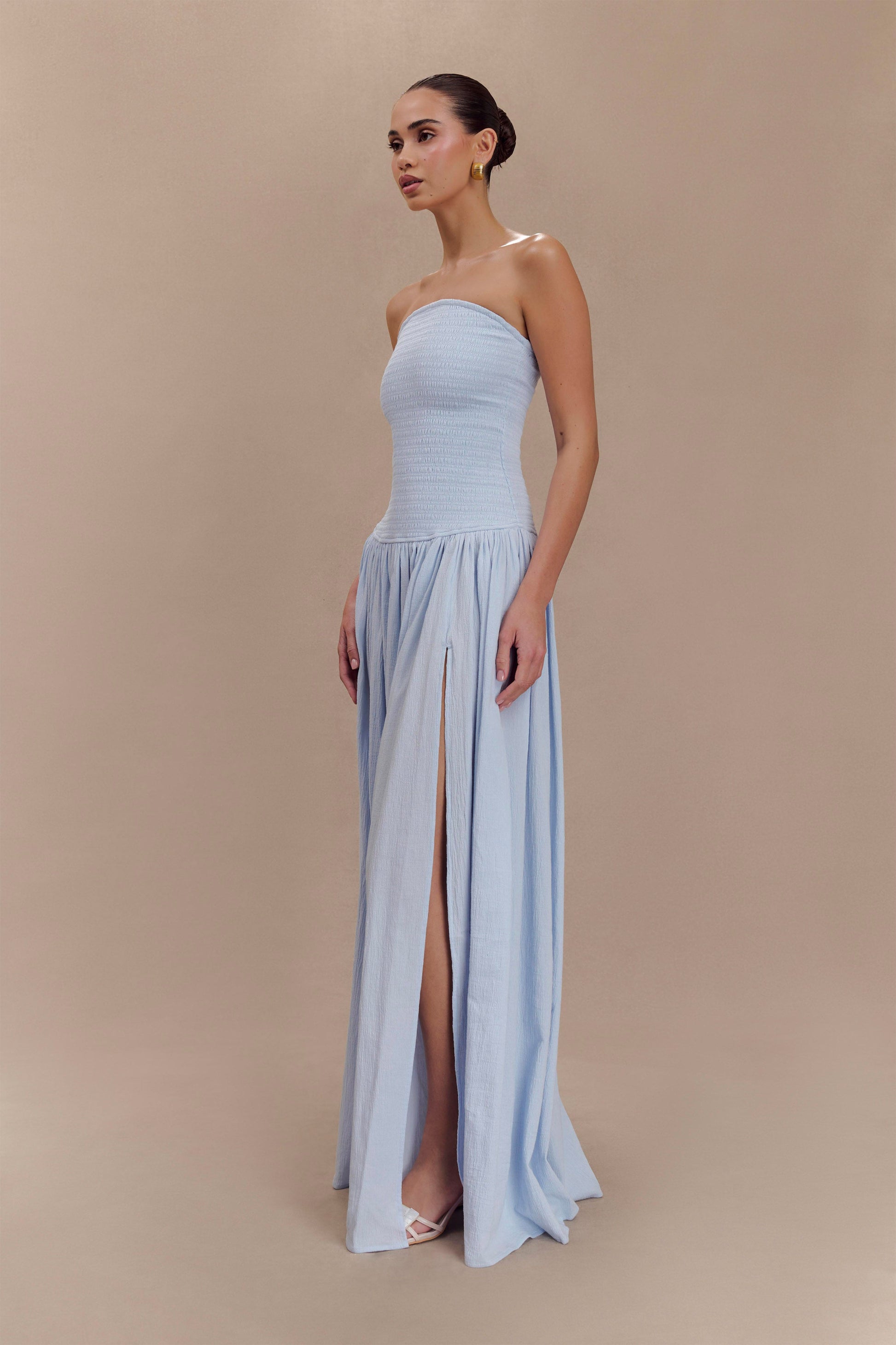 light cotton maxi dress with Bow L/XL with a high halter neckline and adjustable shoulder ties for an elegantly elevated finish on casual daywear The Felicity Light Blue Cotton