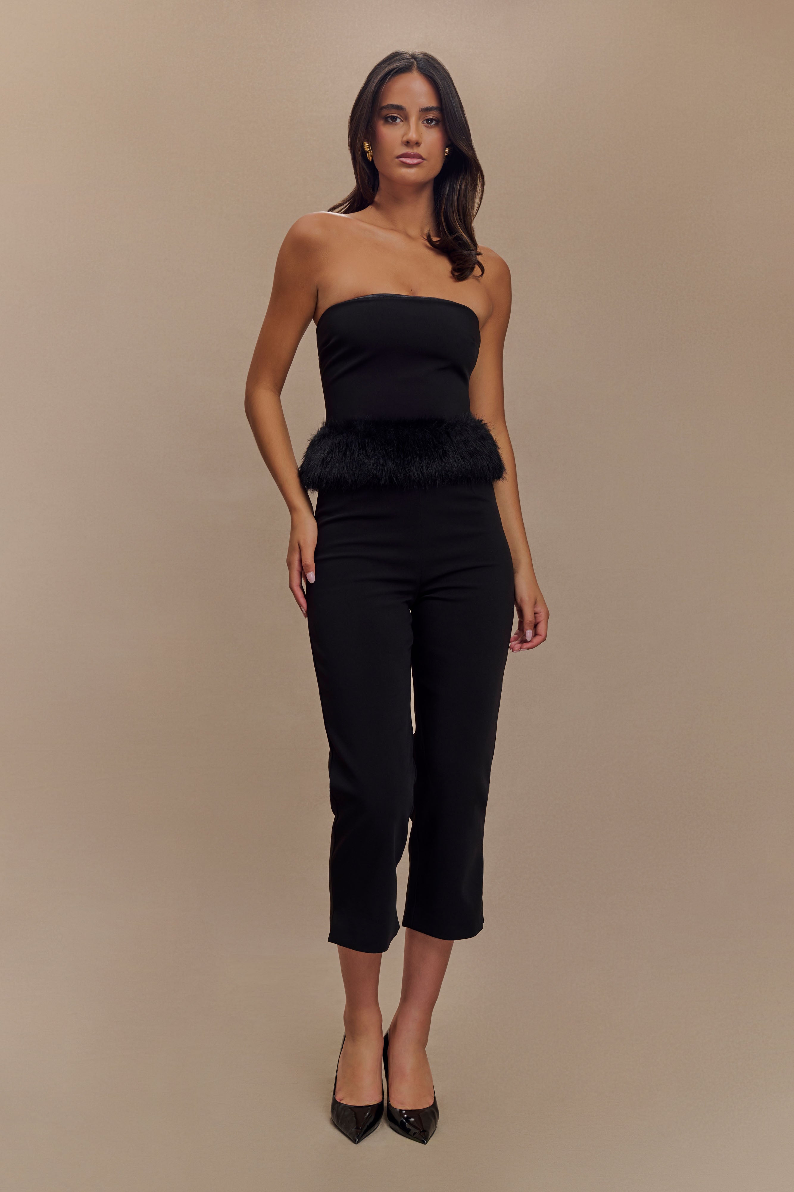 Nola Suiting Capri Pants - Black | MESHKI US
