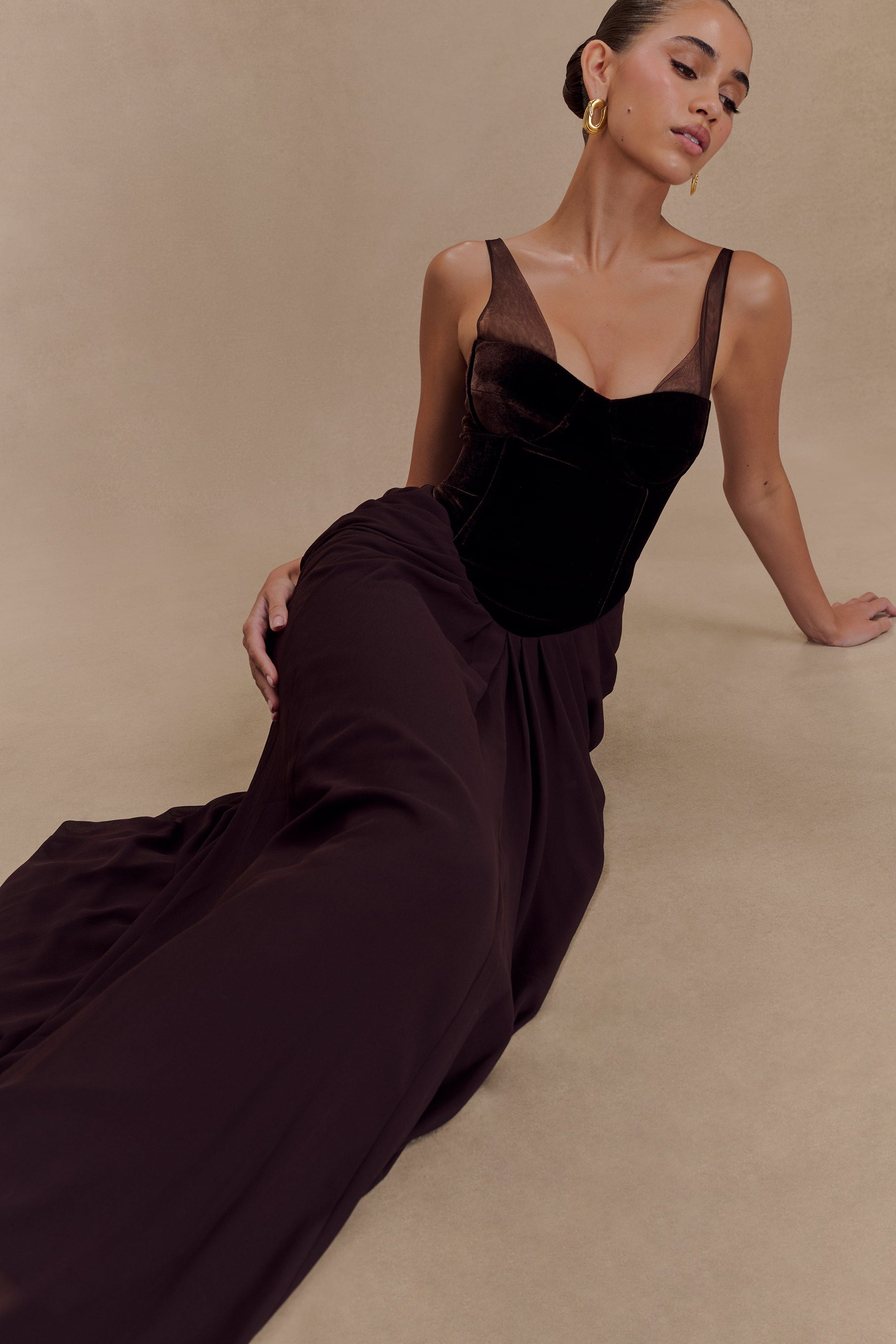 Roxanne Velvet Corset Maxi Dress / Cacao Brown | MESHKI