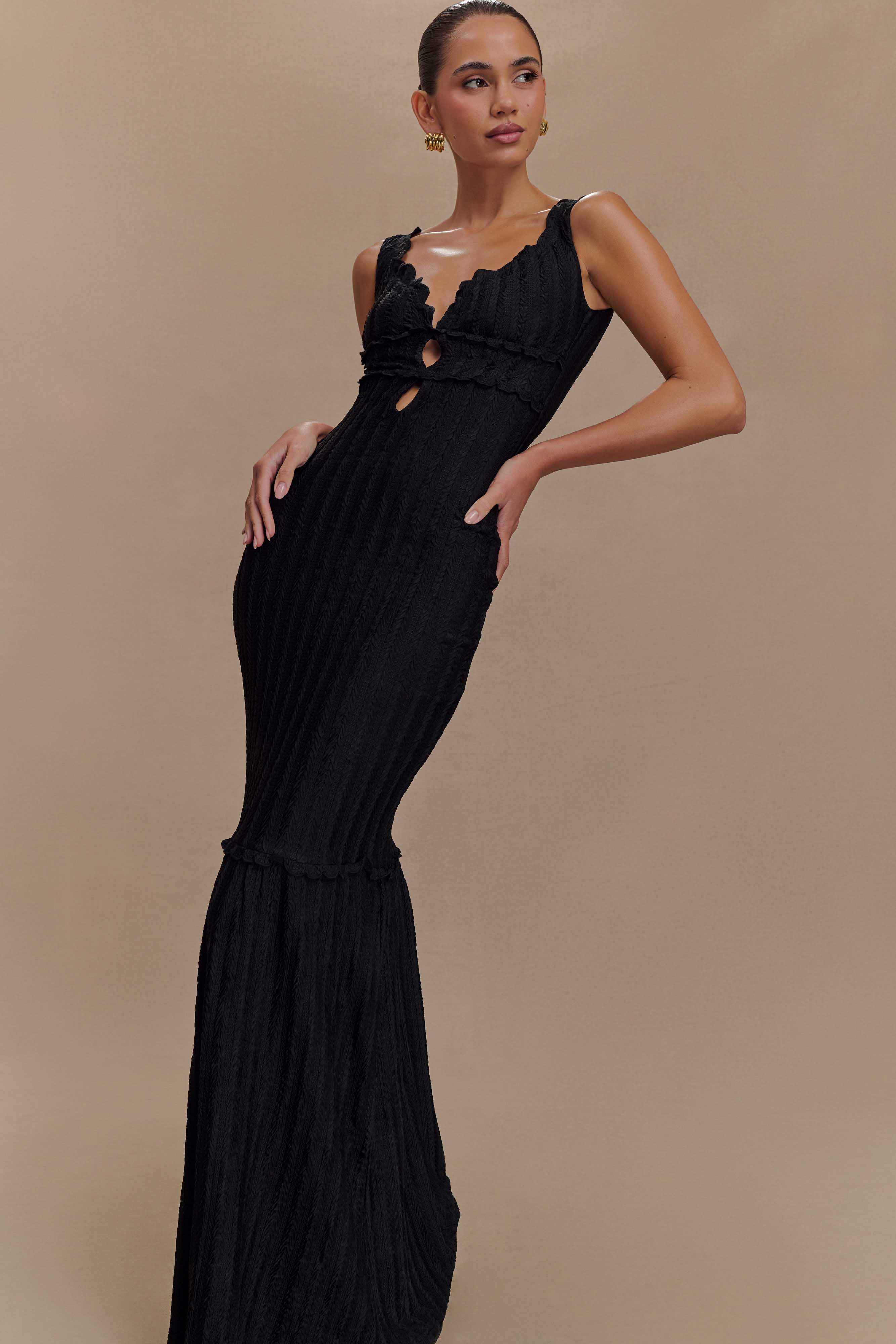 Natalie Off Shoulder Maxi Dress - Black | MESHKI US