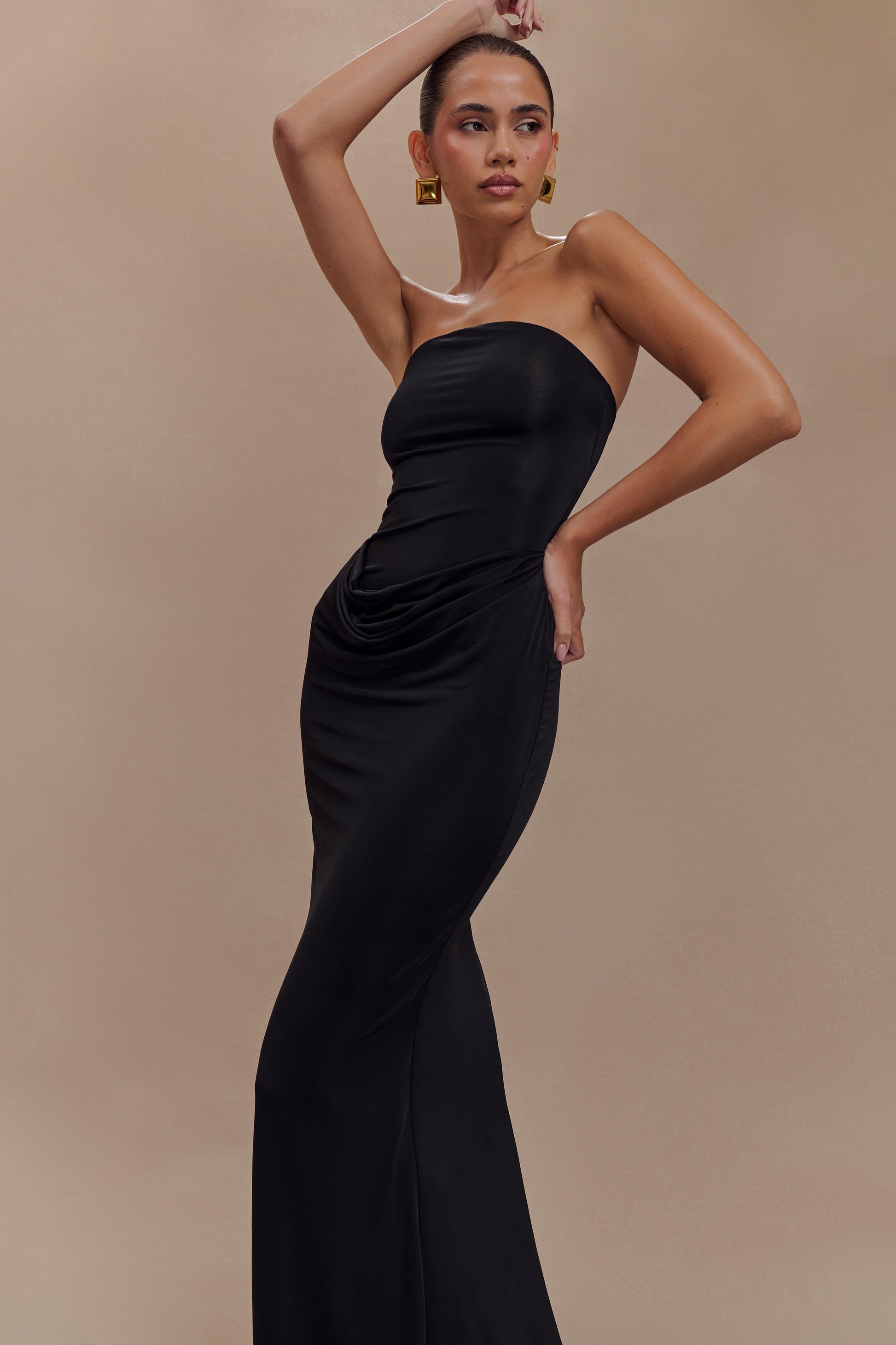 black form fitting dress Oxford - This adorable ruched black mini dress hugs your curves in all the right places High Slit Dress Black Form