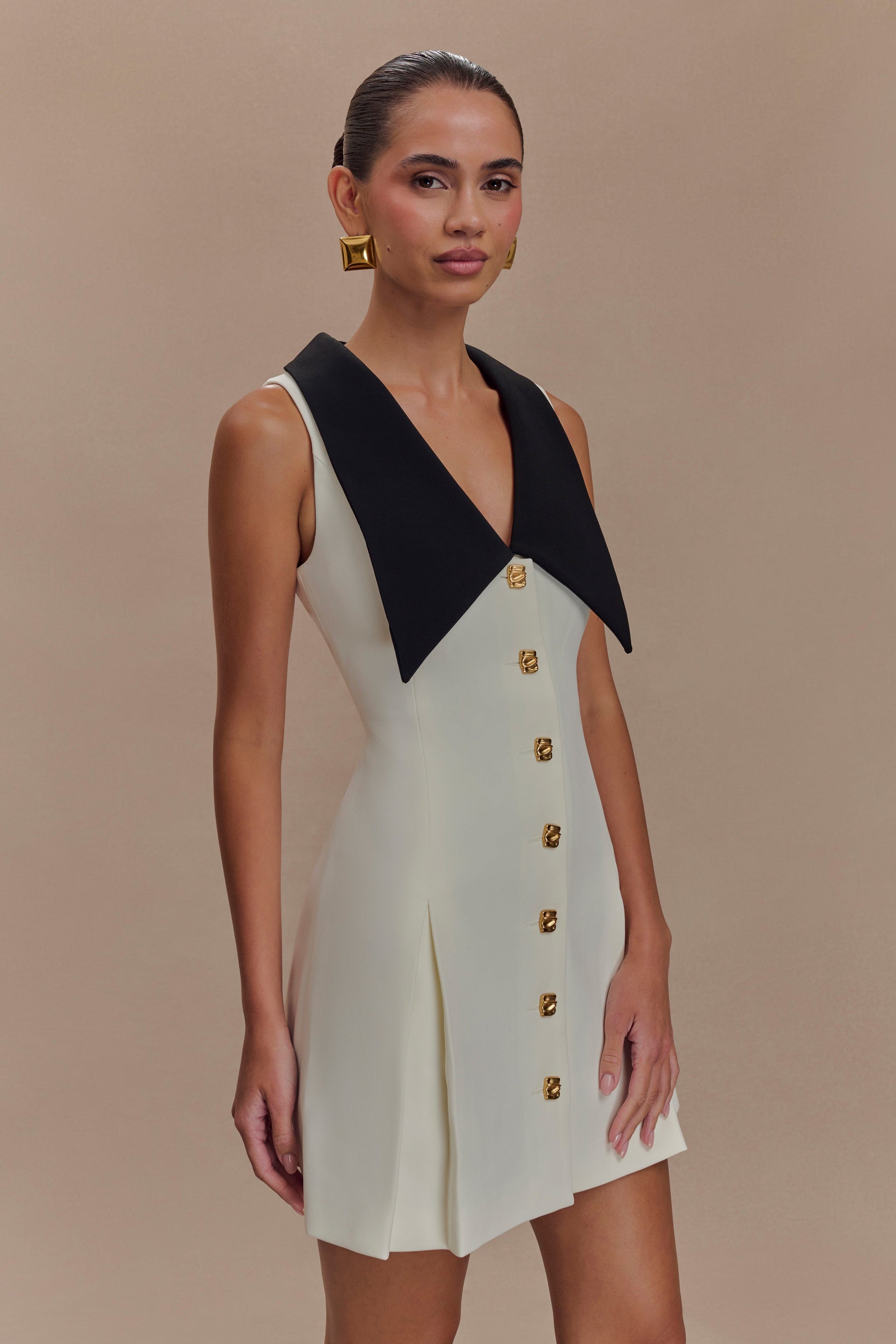 Oli Sleeveless Contrast Mini Dress / Ivory/Black | MESHKI | XS Oli Sleeveless Contrast Mini Dress / Ivory/Black | MESHKI | XS