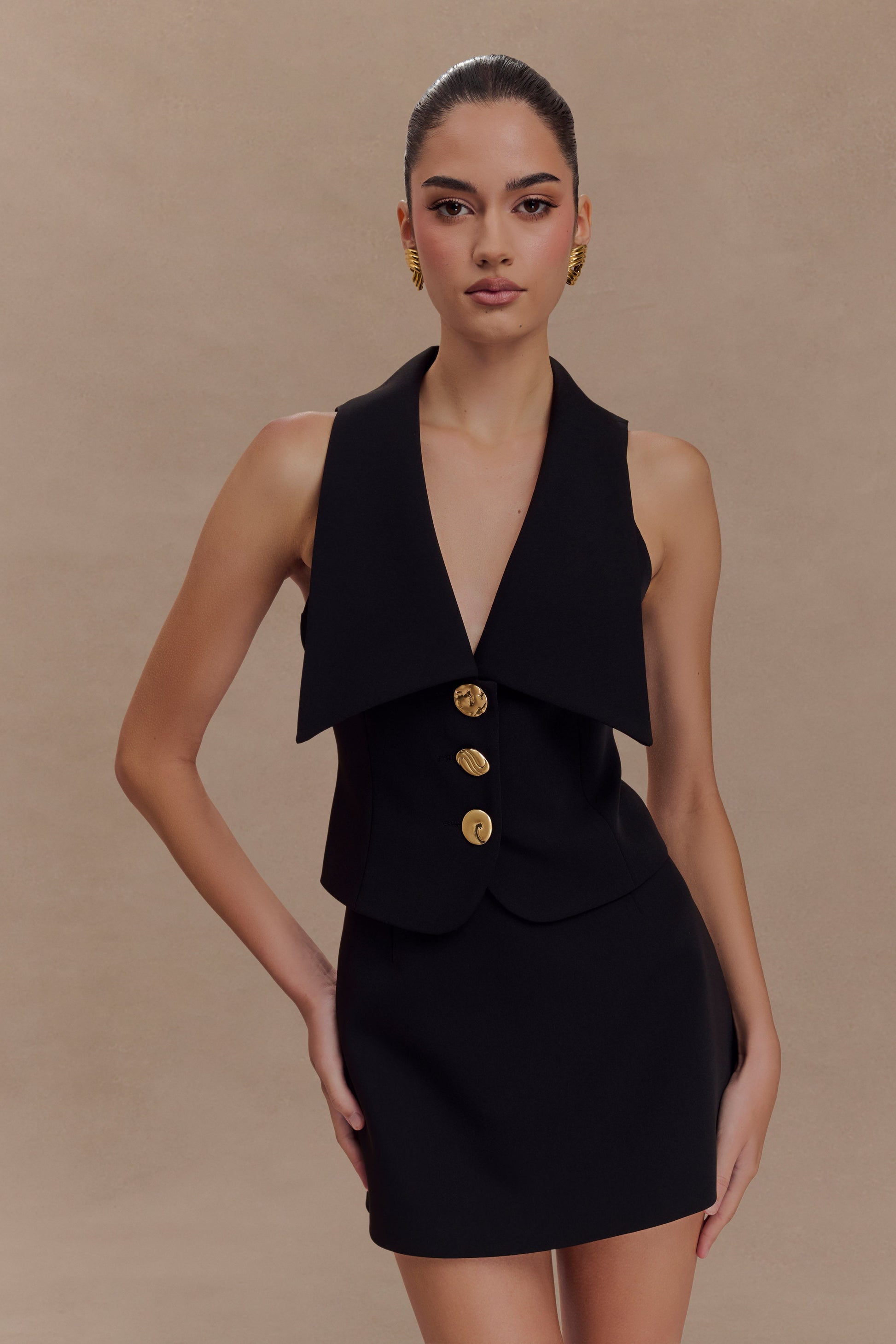 Alix Mixed Button Vest / Black | MESHKI Alix Mixed Button Vest / Black | MESHKI