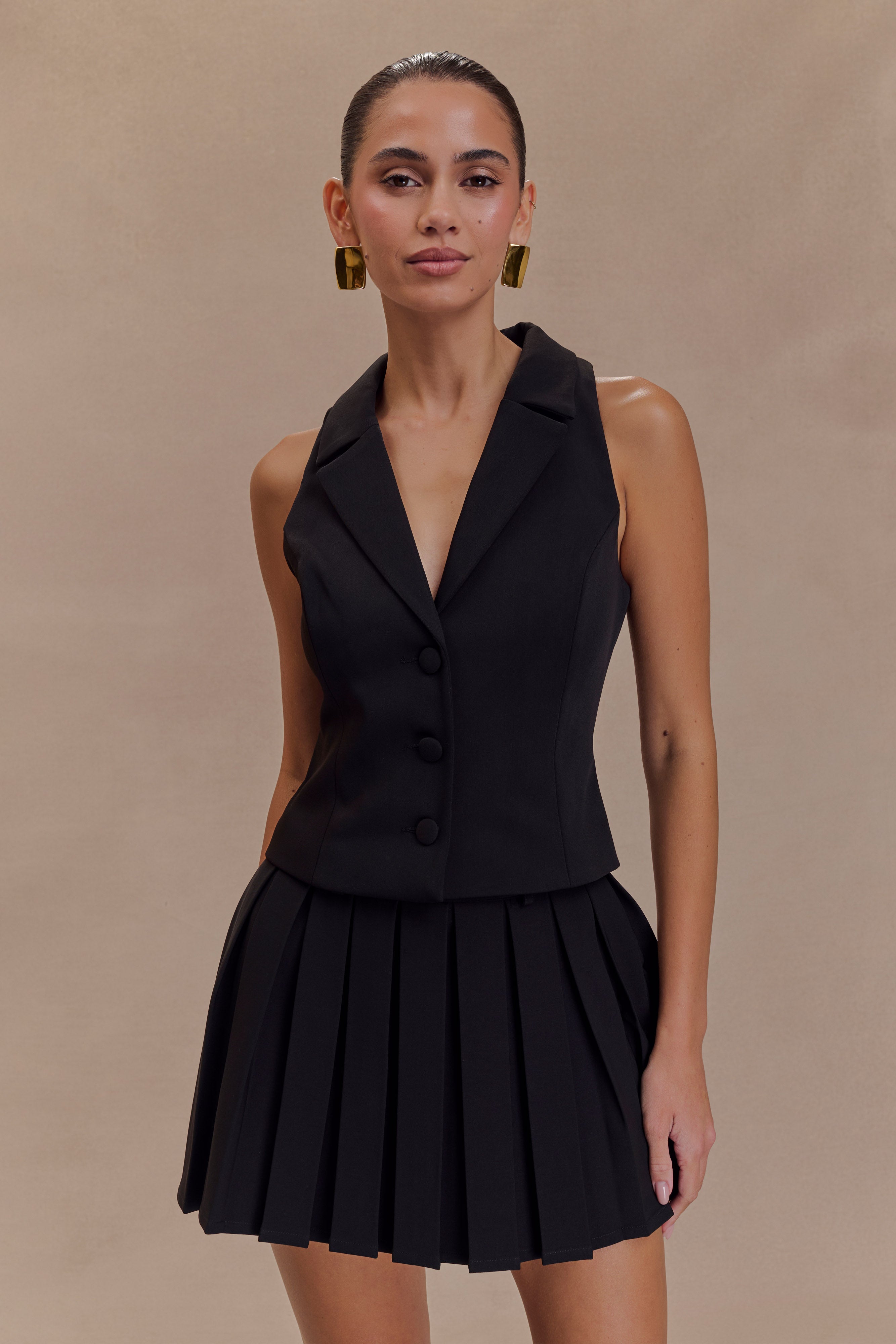 Mura Pleated Mini Skirt - Black | MESHKI US