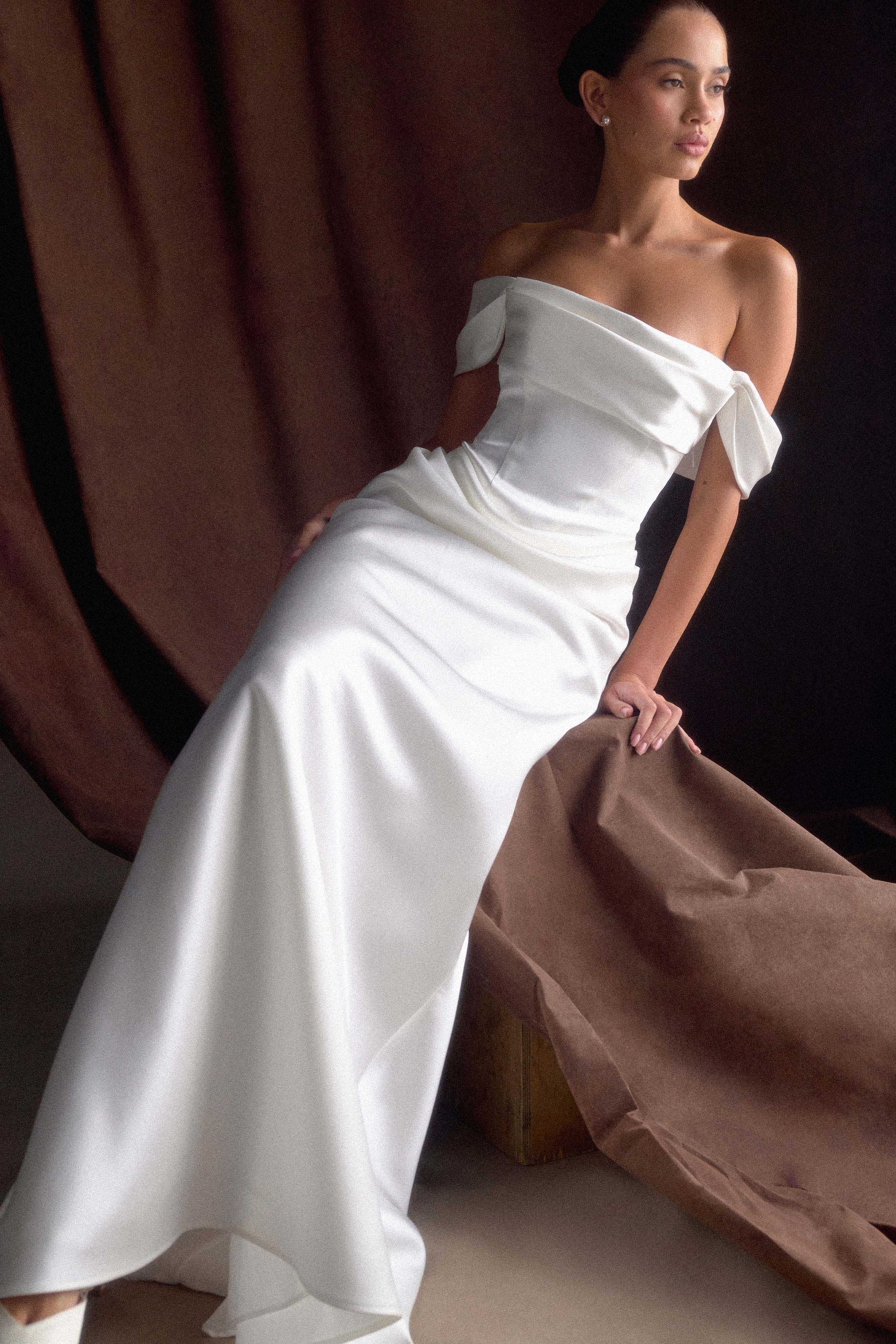 Luna Satin Off Shoulder Gown / White | MESHKI