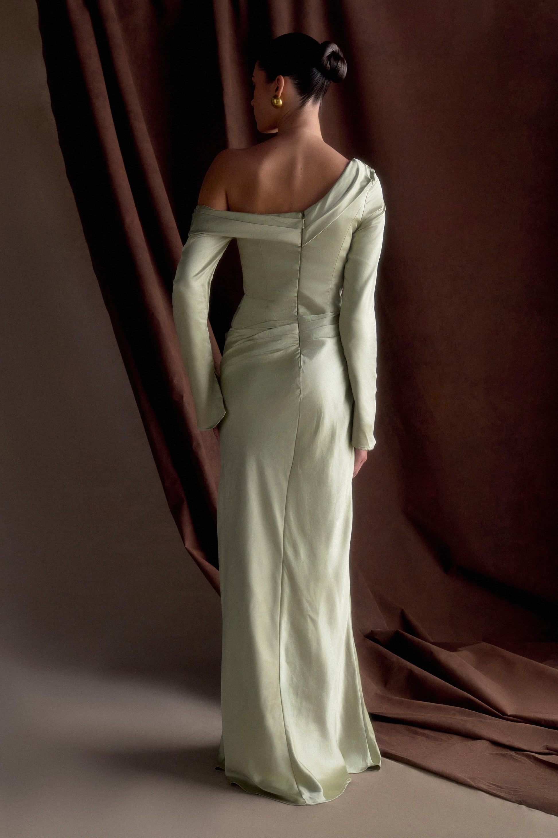 Iris Long Sleeve Satin Maxi Dress / Sage | MESHKI | L Iris Long Sleeve Satin Maxi Dress / Sage | MESHKI | L
