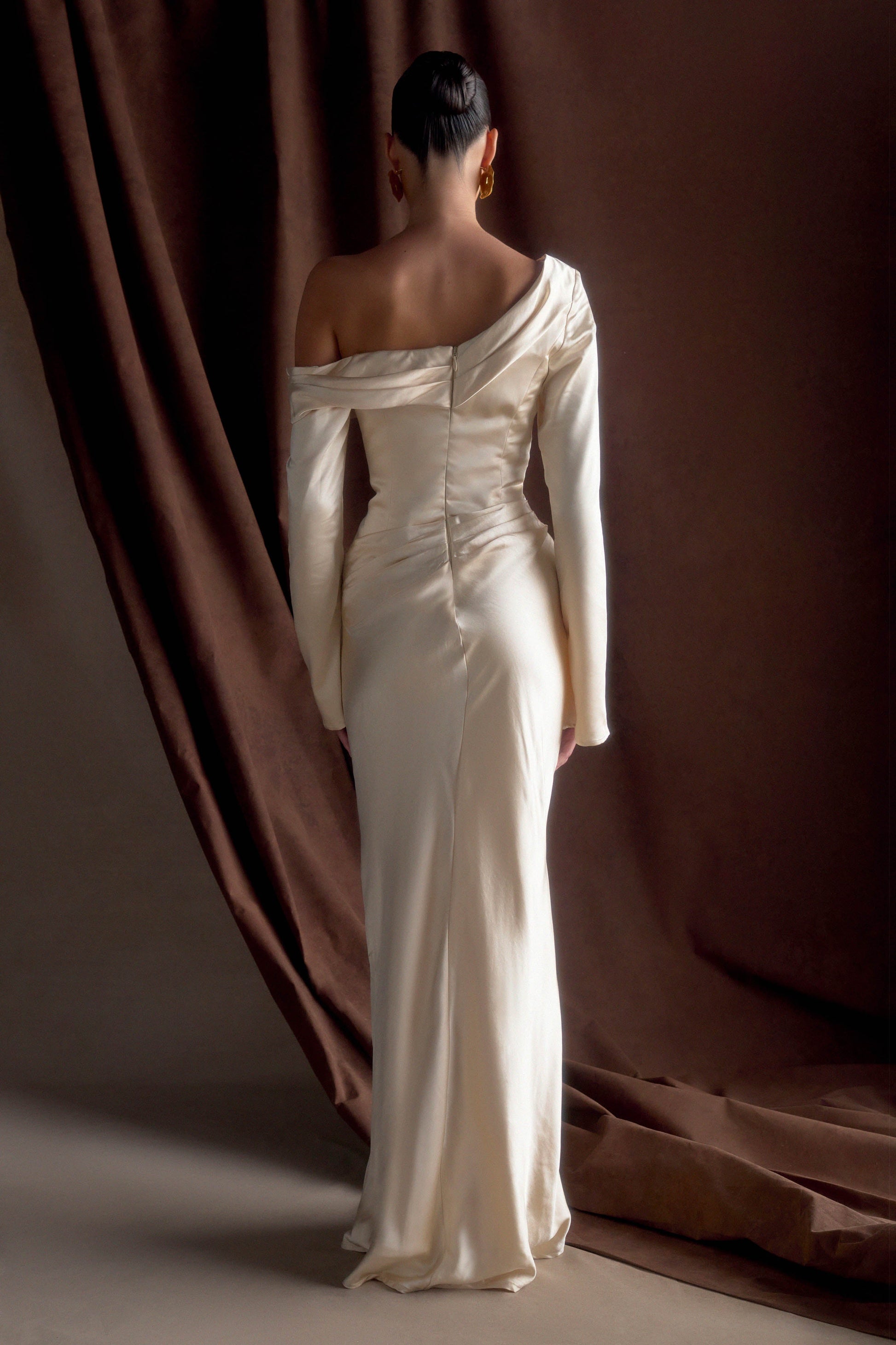 Iris Long Sleeve Satin Maxi Dress / Blush Gold | MESHKI
