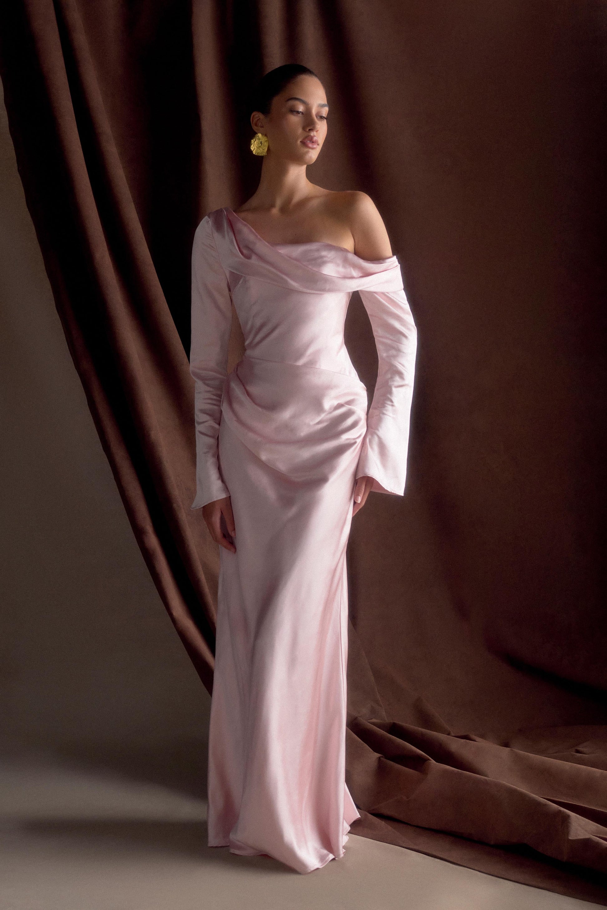 Iris Long Sleeve Satin Maxi Dress / Soft Pink | MESHKI