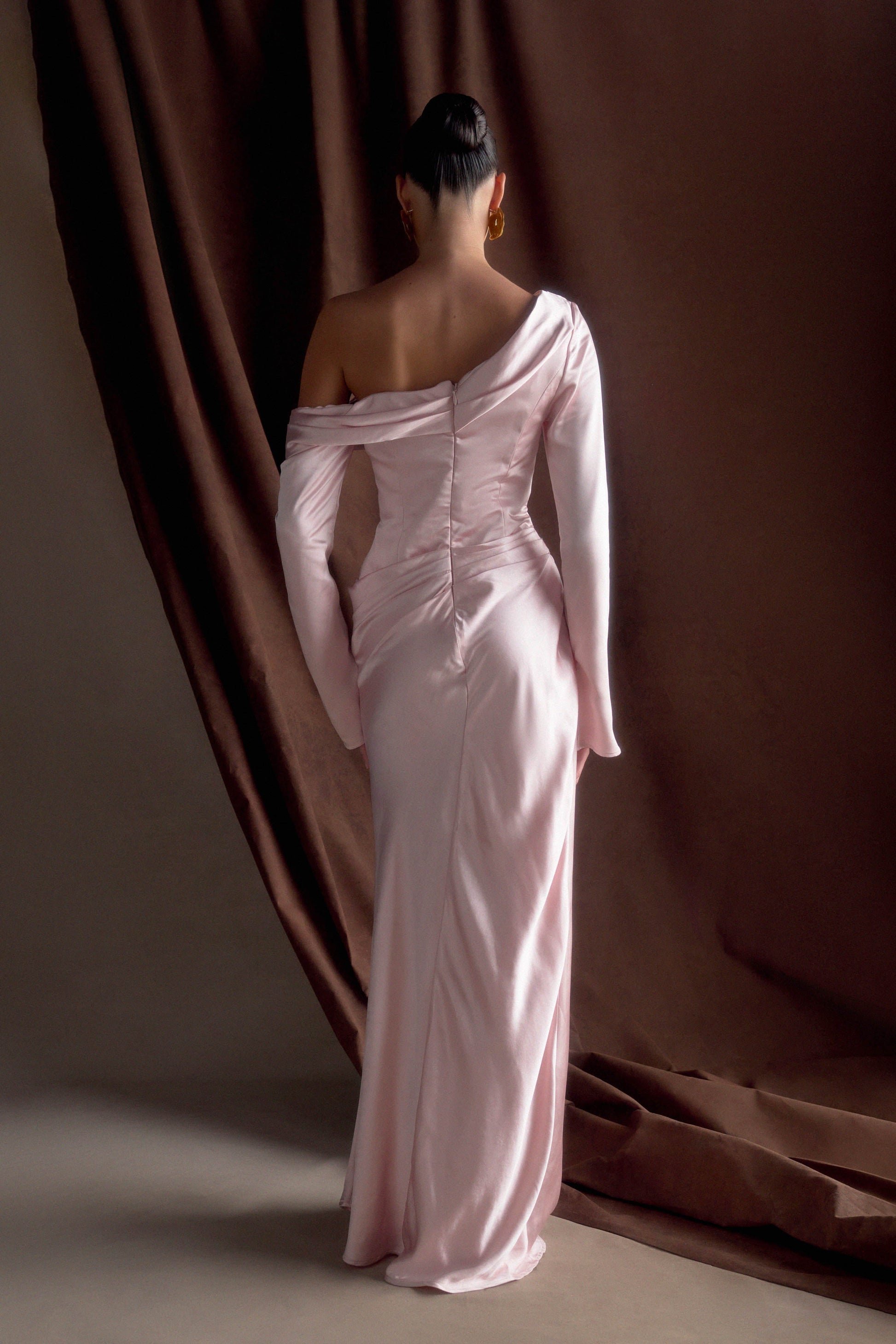 Iris Long Sleeve Satin Maxi Dress / Soft Pink | MESHKI | XS Iris Long Sleeve Satin Maxi Dress / Soft Pink | MESHKI | XS