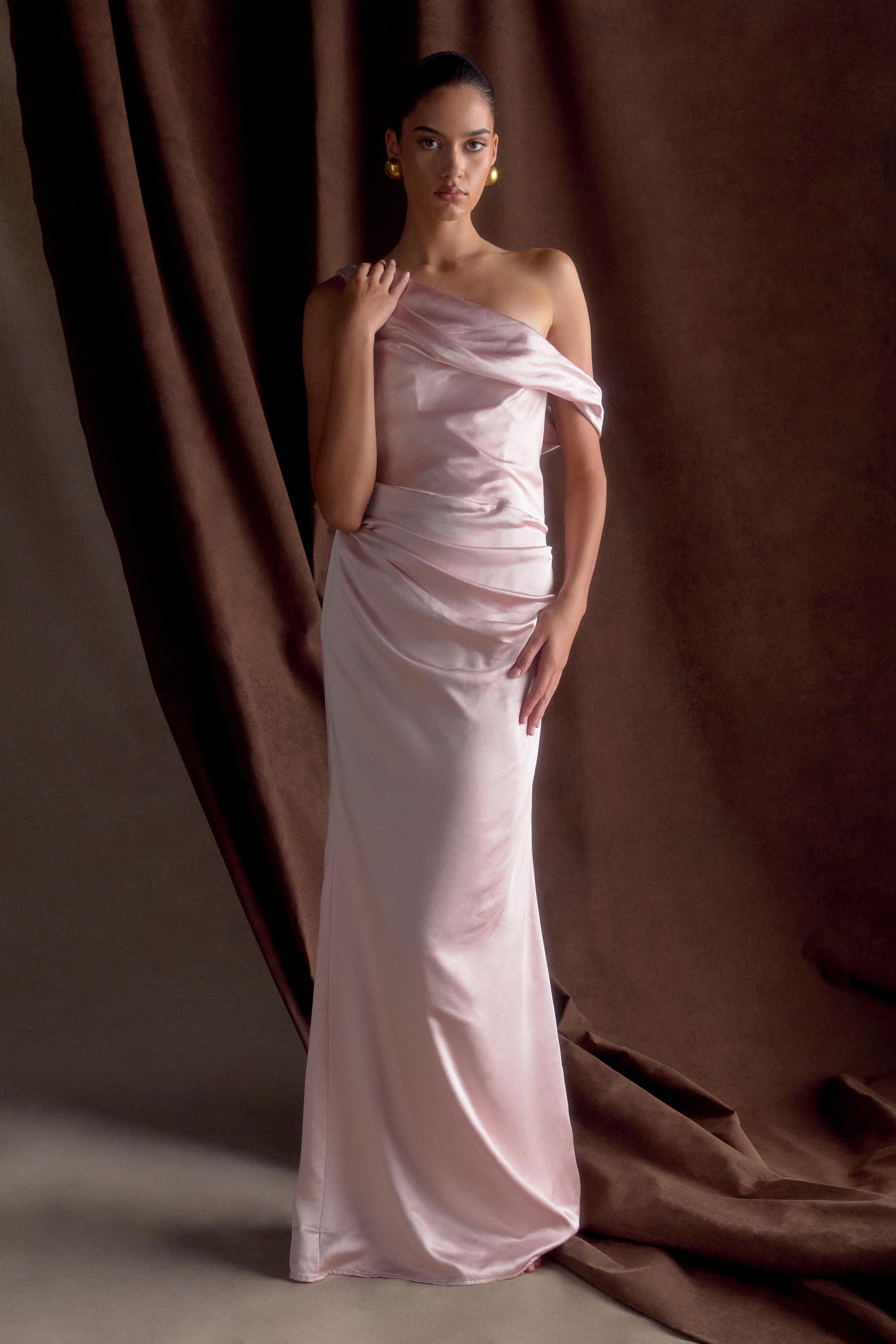 Dalia Off Shoulder Satin Maxi Dress / Soft Pink | MESHKI