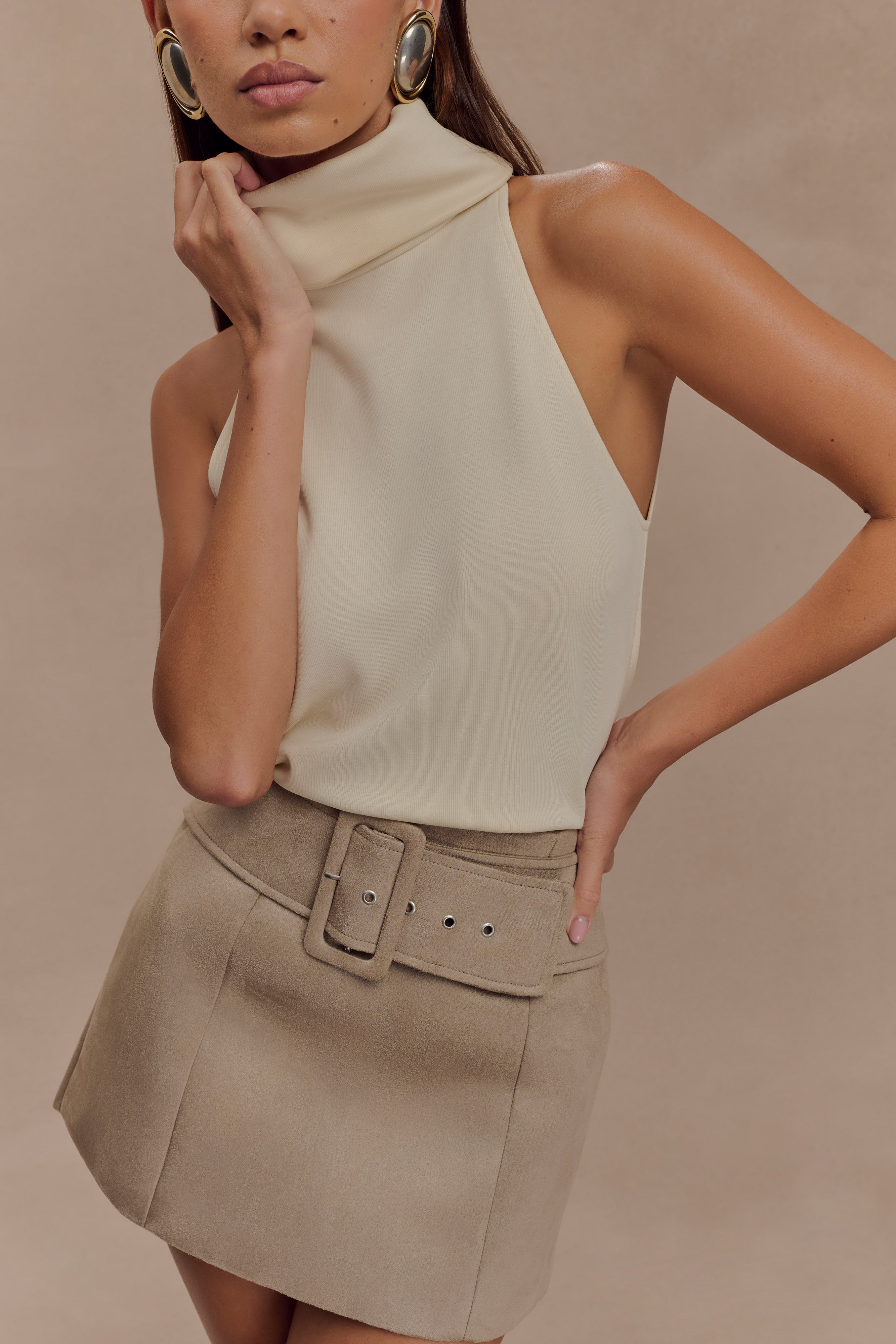 Hayes Faux Suede Belted Mini Skirt - Sand | MESHKI US