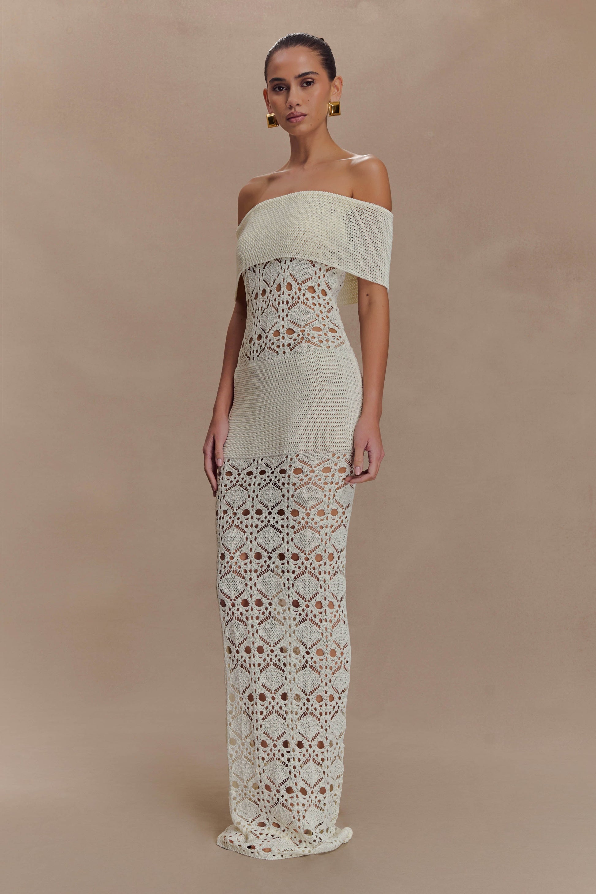 lace up cable knit mixed media off shoulder dress MISSGUIDED Cable Knit Off Shoulder Maxi Sweater Dress ChristmasMISSGUIDED