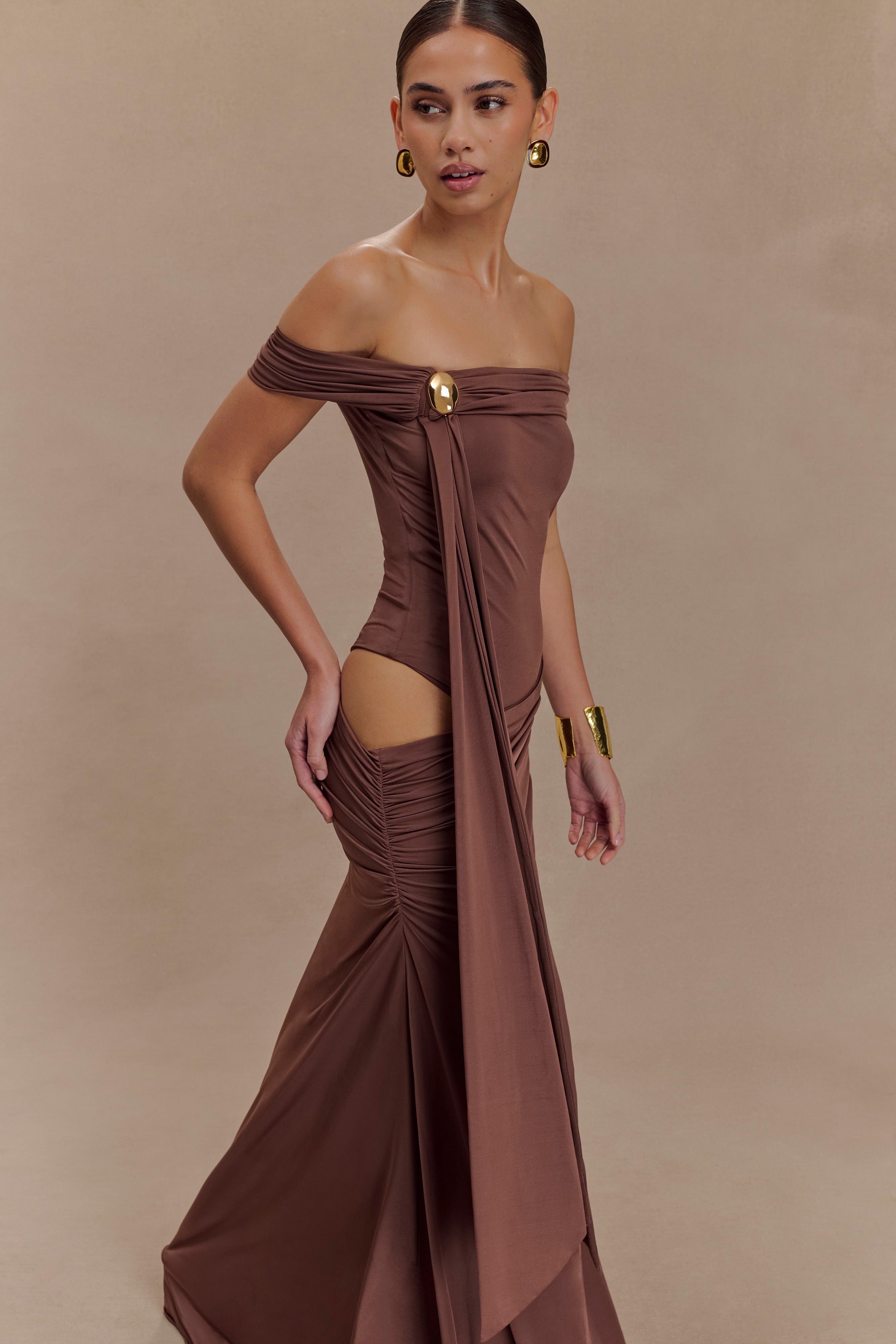 Oliver Slinky Maxi Dress - Chocolate | MESHKI US