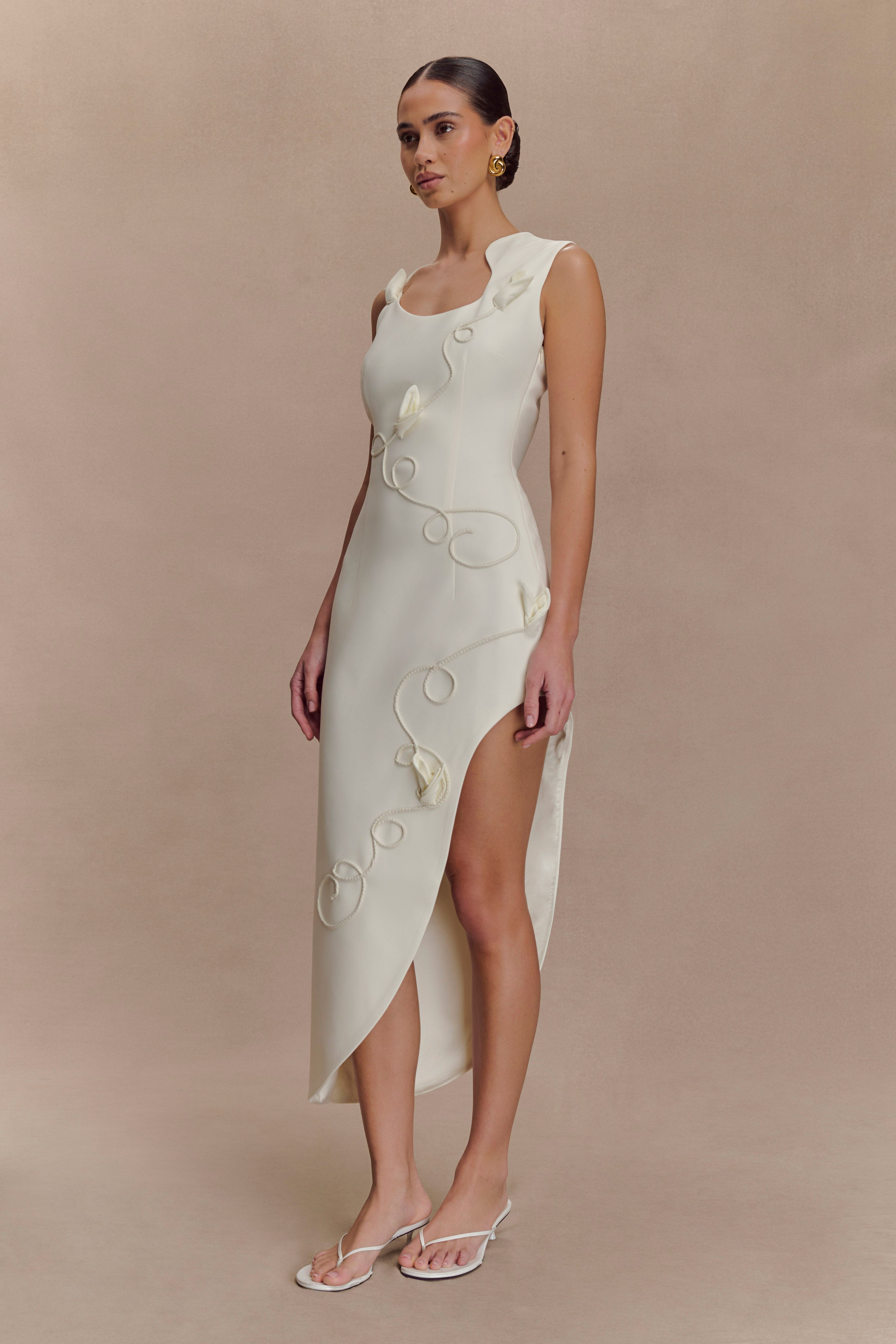 Virginia Suiting Embroidered Midi Dress - White | MESHKI US