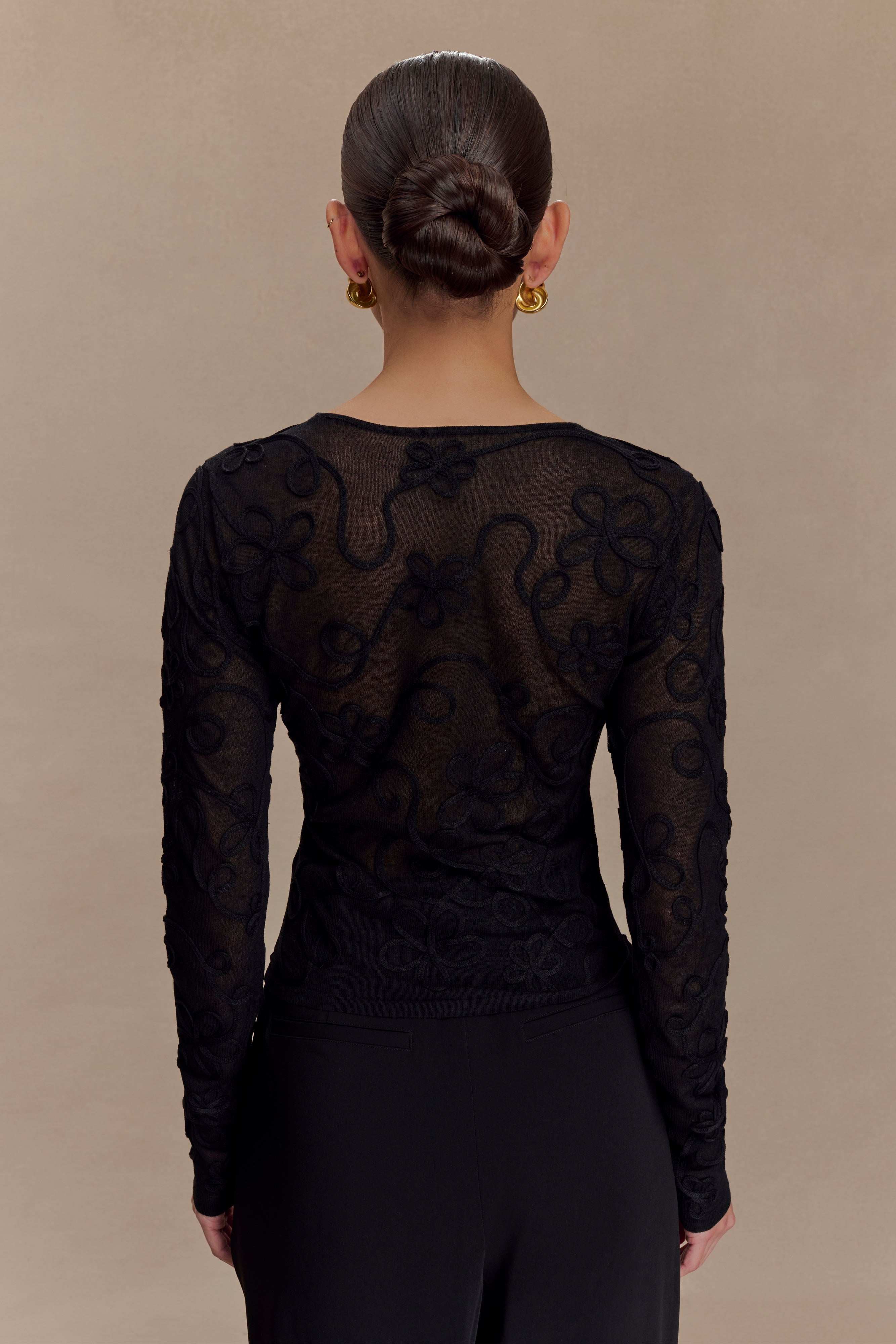 Omari Embroidery Long Sleeve Knit Top - Black | MESHKI US